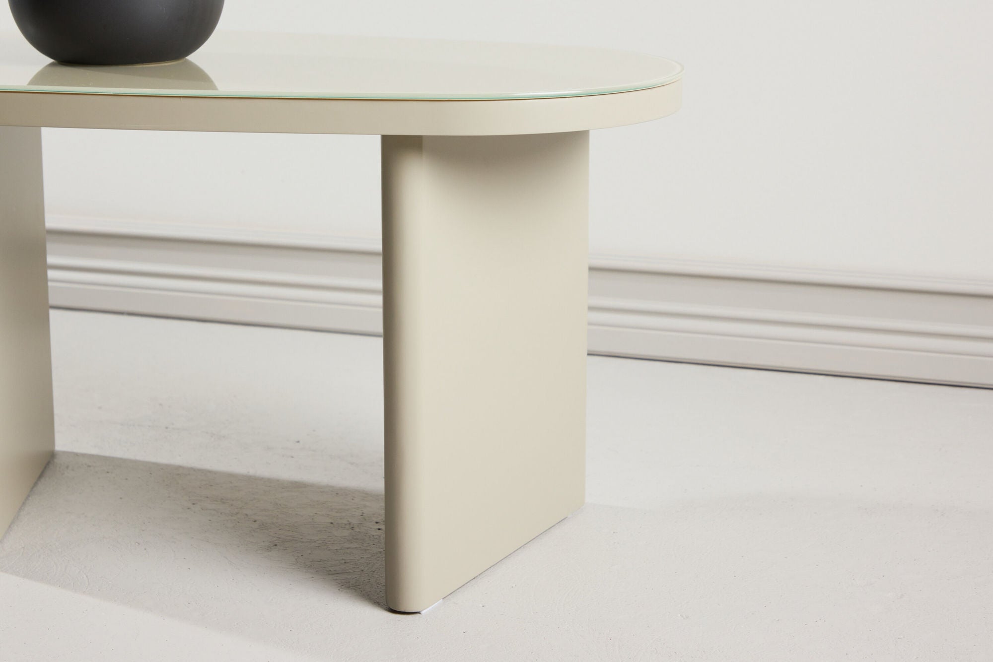 Venture Home Grönvik Side bord 70x45x40 cm - Beige MDF/ Glass Top
