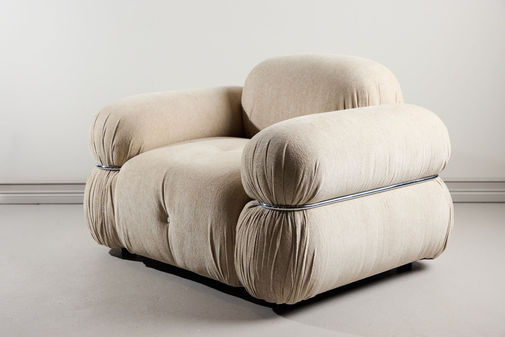 Venture Home Mika 1-Seat Sofa - Silver Frame / Beige