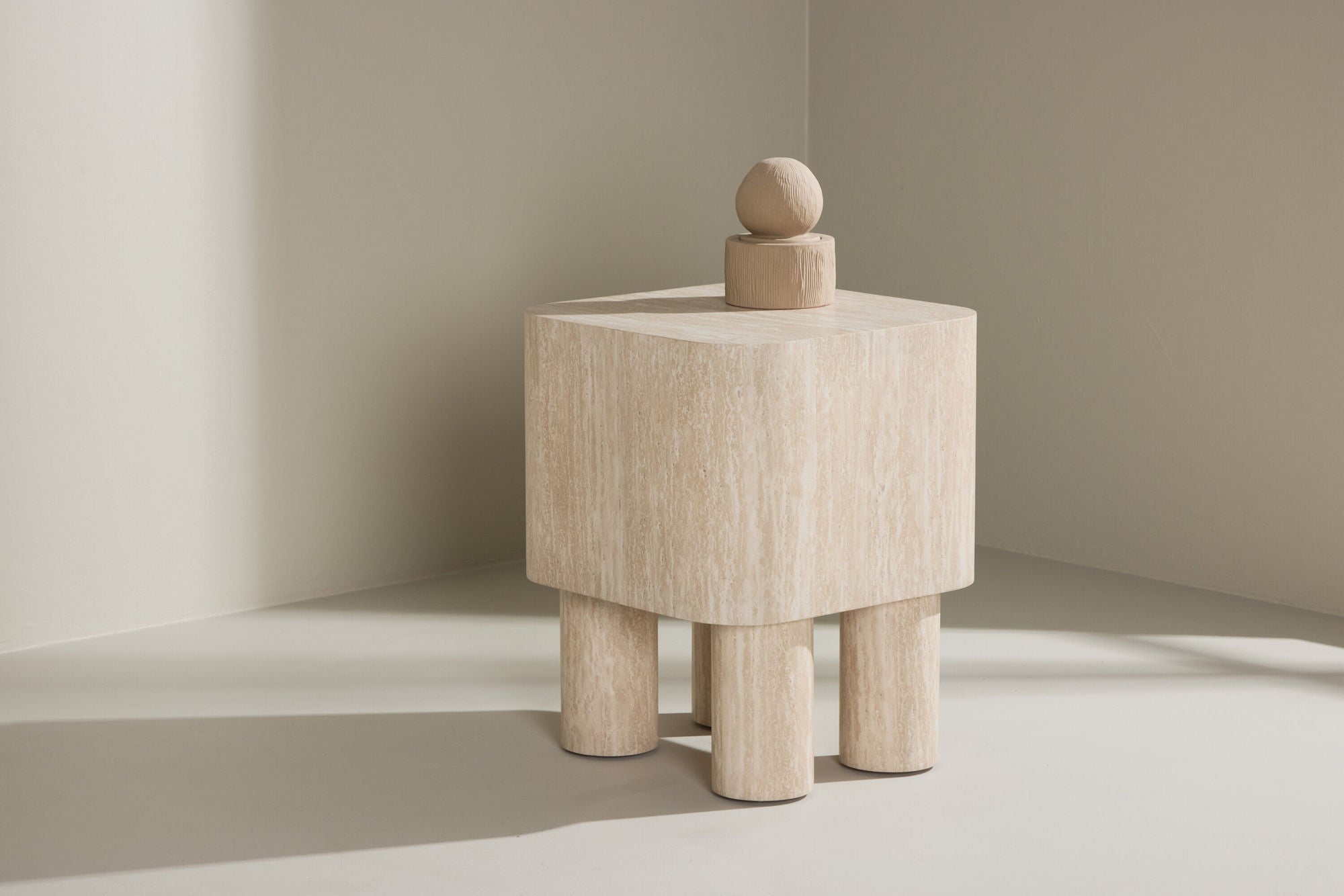Venture Home Klirou Side bord 40x40x50 - MDF Travertinelook