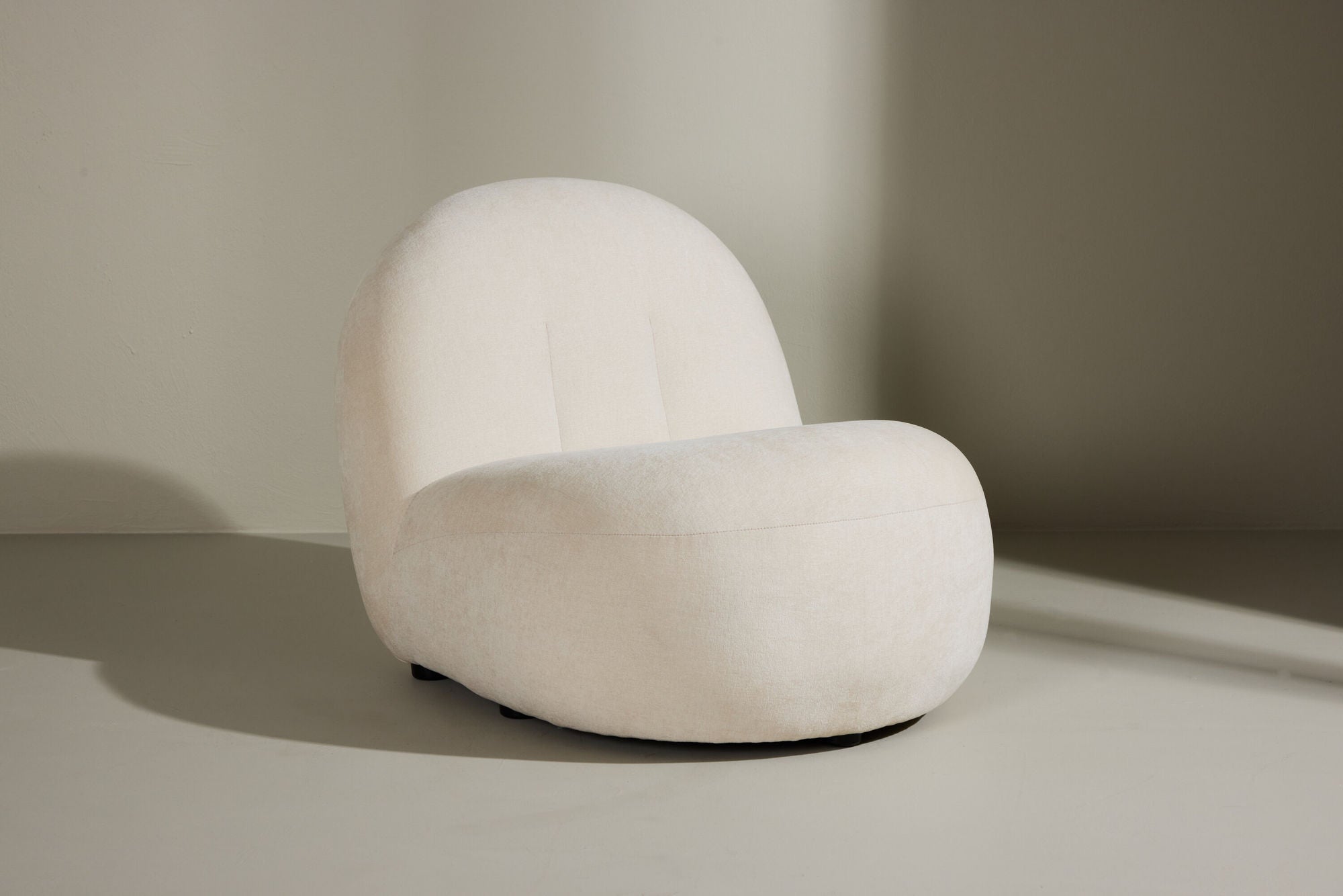 Venture Home Omaha Armchair - White Linen Fabric