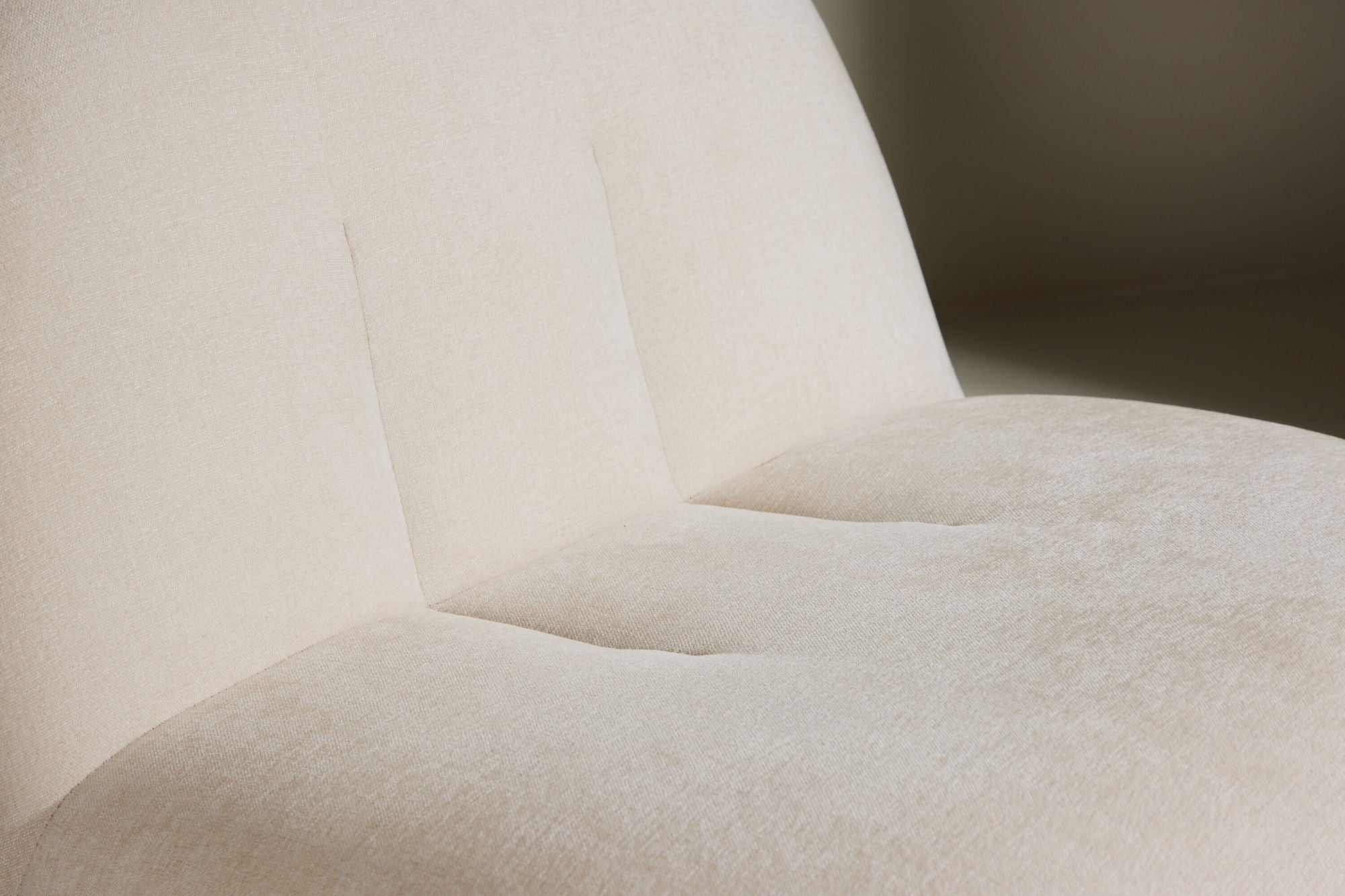 Venture Home Omaha Armchair - White Linen Fabric