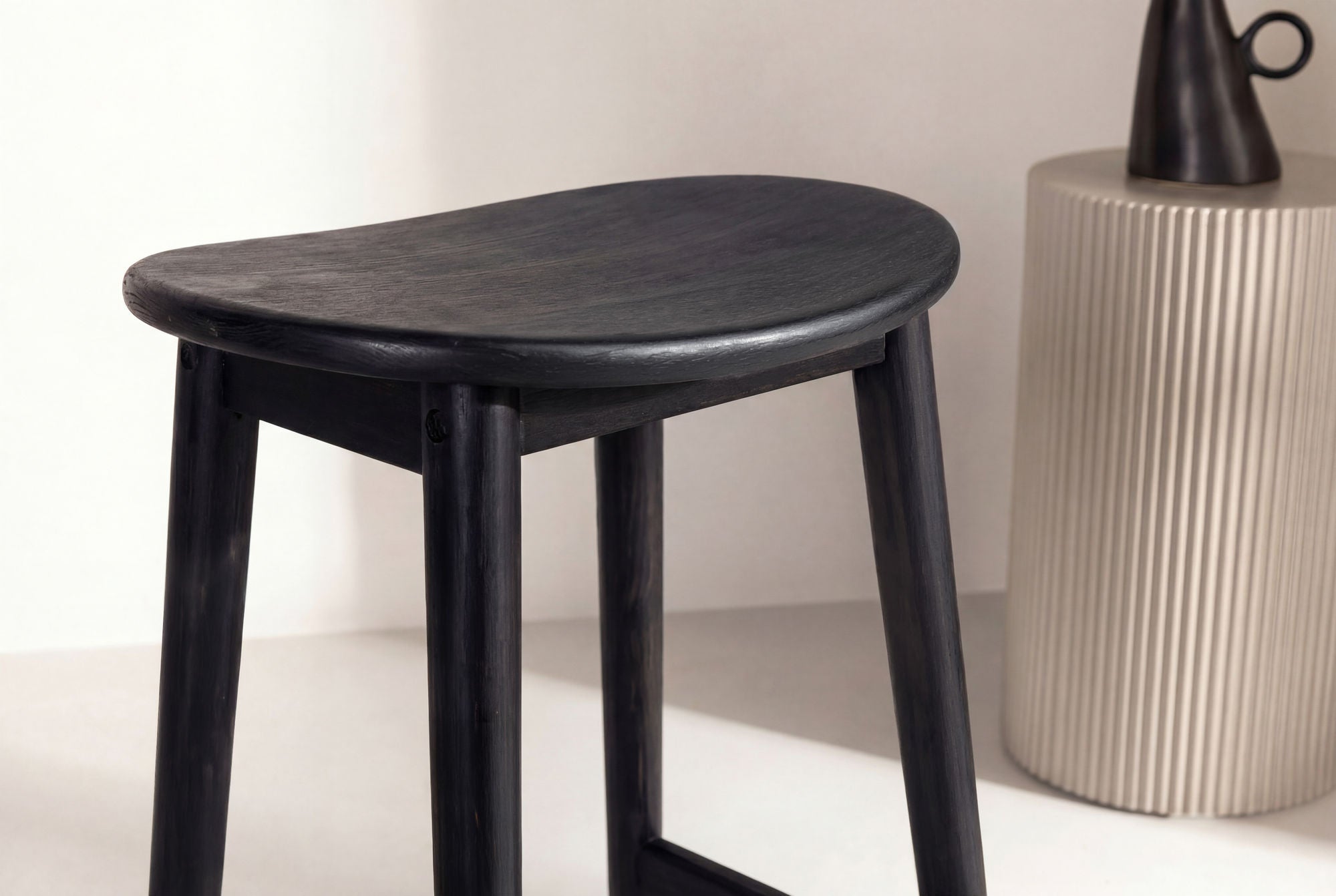 Vind Orust Bar stol - Rubberwood / Black