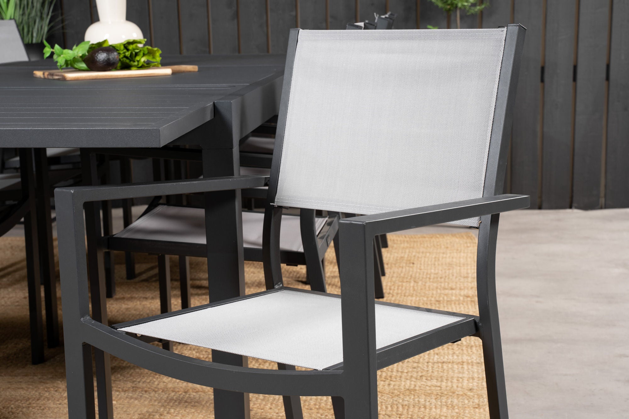 Venture Home Marbella spisebord 160/240*100*H75 - Black+Copacabana Arm stol (stackable) - Black Alu / Grey Textilene_8