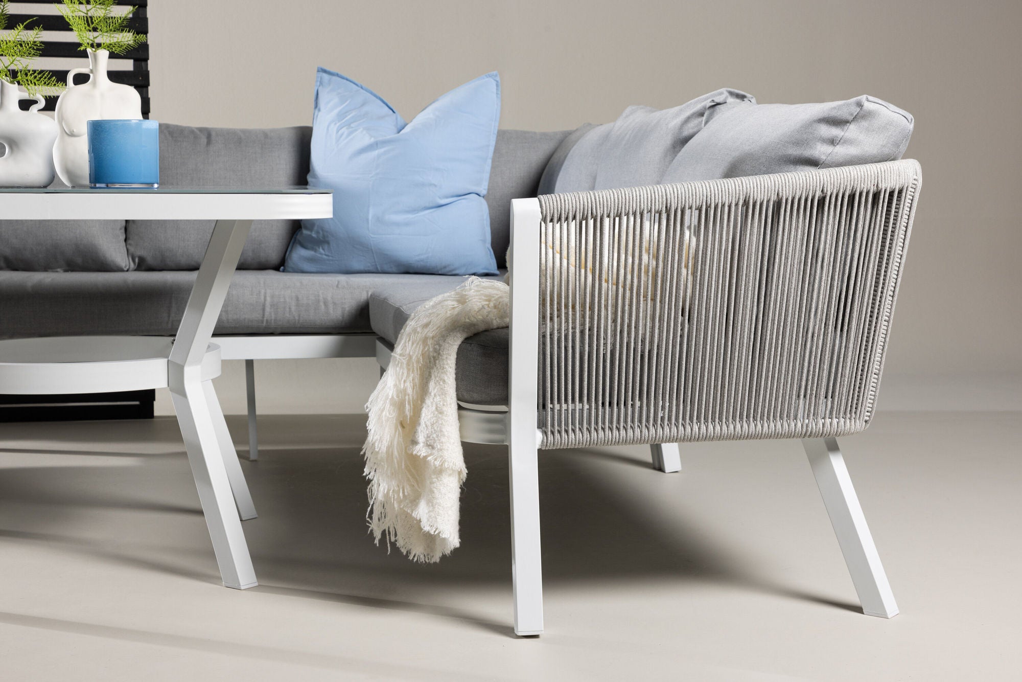 Venture Home Virya hjørne sofa set (3+2+1) White alu / Grey rope / grey cushion