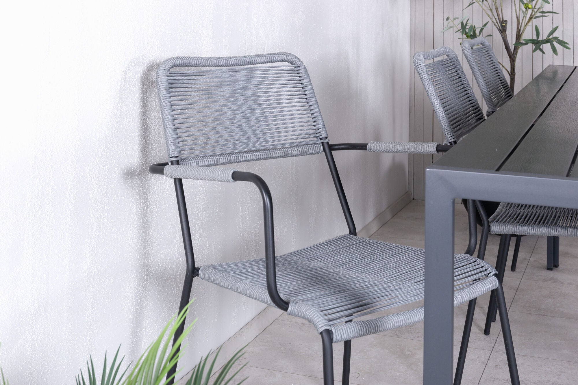 Venture Home Break - bord 205*90 - Black alu/black aintwood +Lindos Armchair - Black Alu / Grey Rope _6