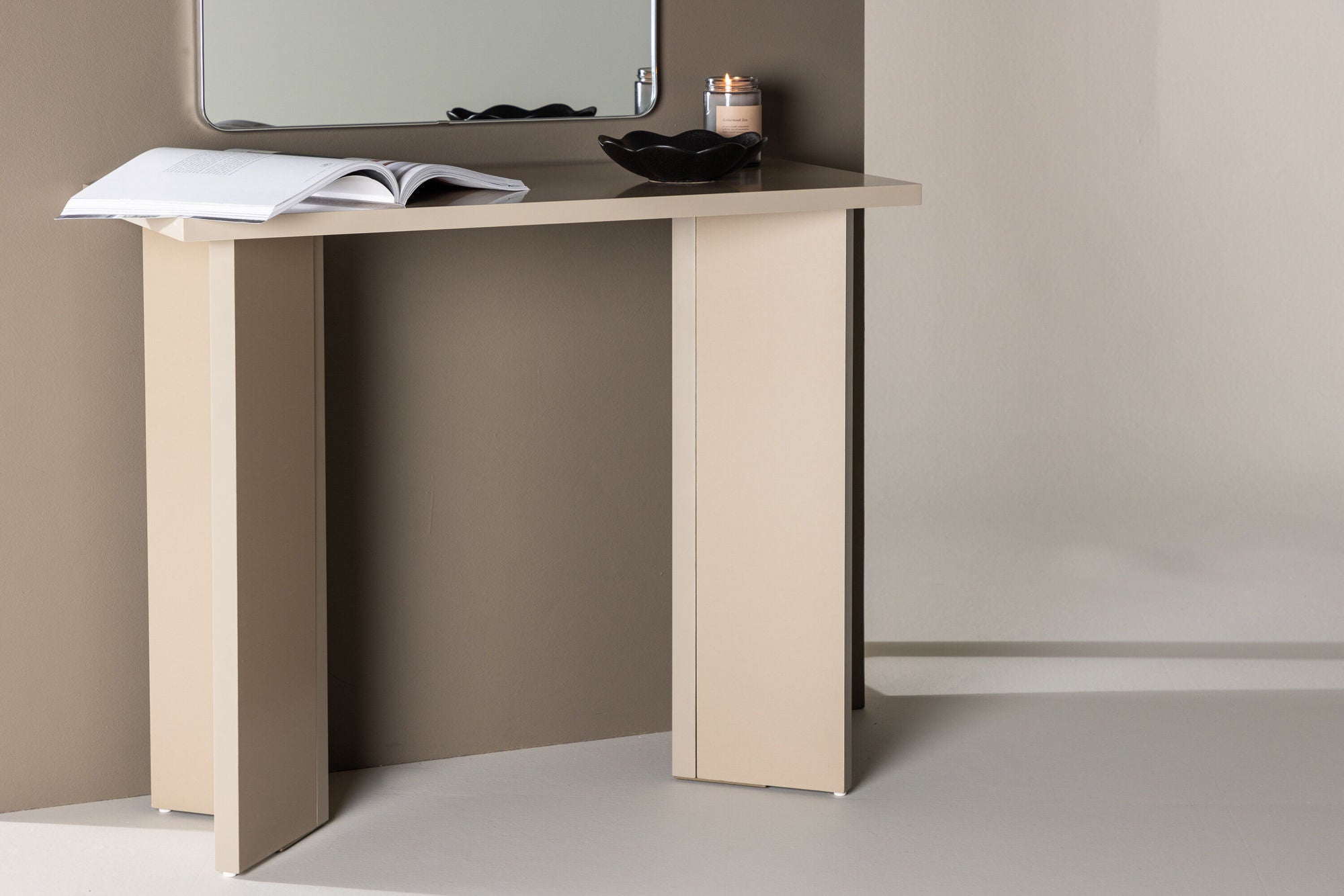 Vind Kristansund skrivebord - Beige / Beige MDF