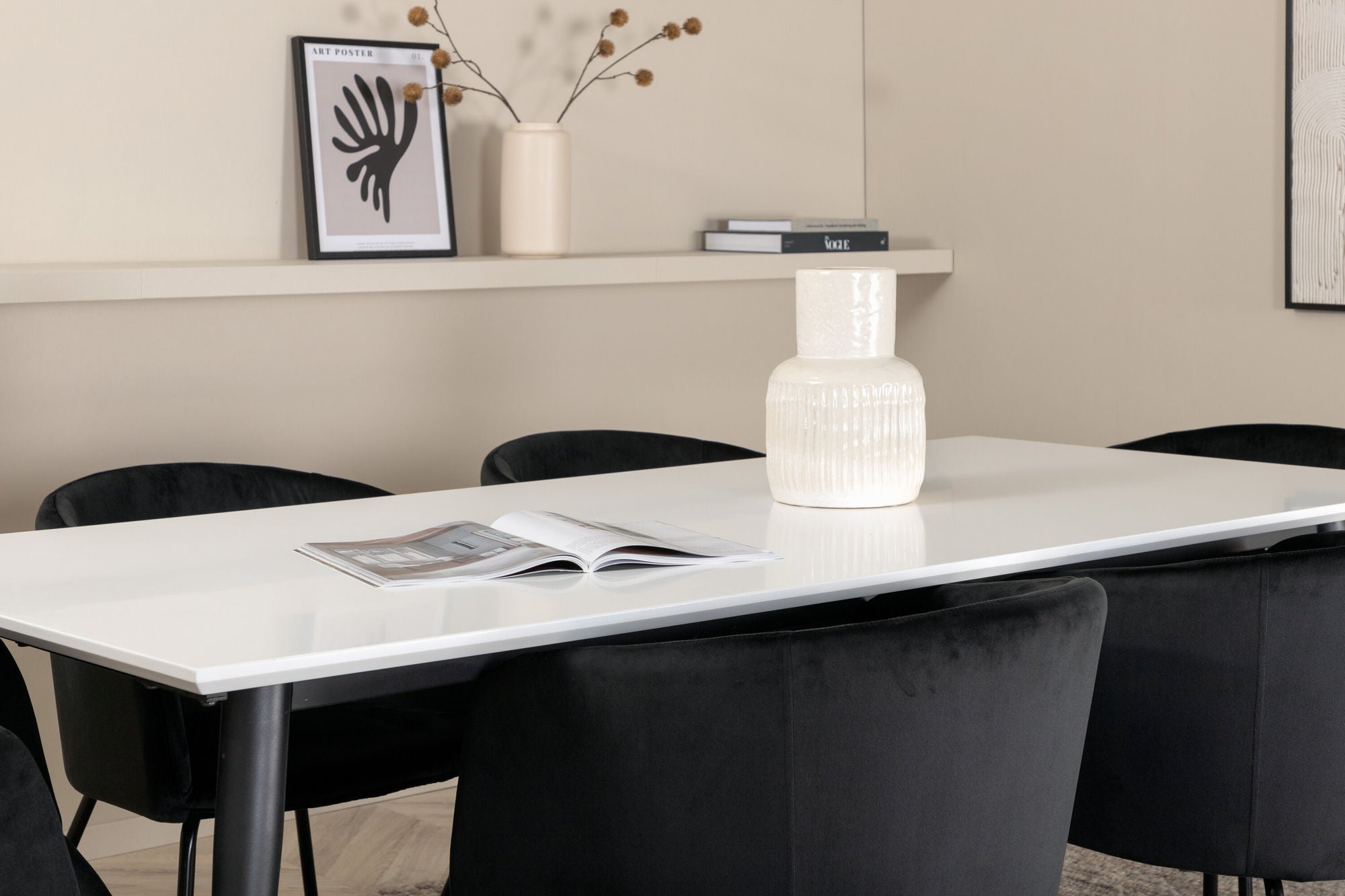 Venture Home Jimmy spisebord - Black / White HPL+Berit stol - Black / Black Velvet_6