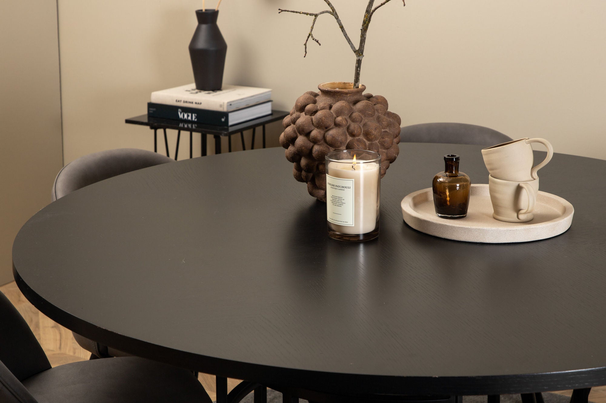 Venture Home Copenhagen - spisebord round - Black / Black+Velvet Stitches stol - Black / Grey Micro Fibre_6