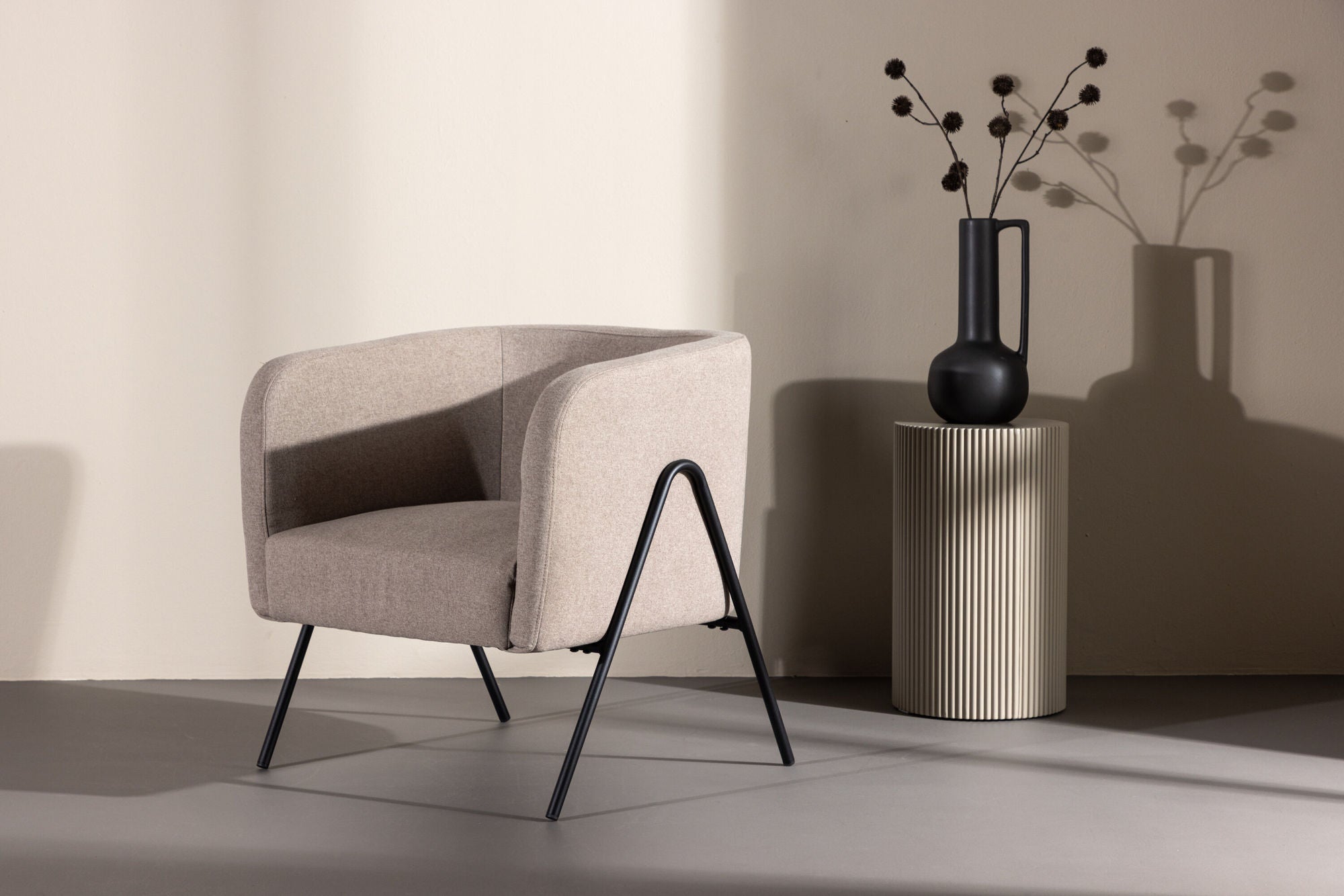 Venture Home Rika Armchair - Beige / Black