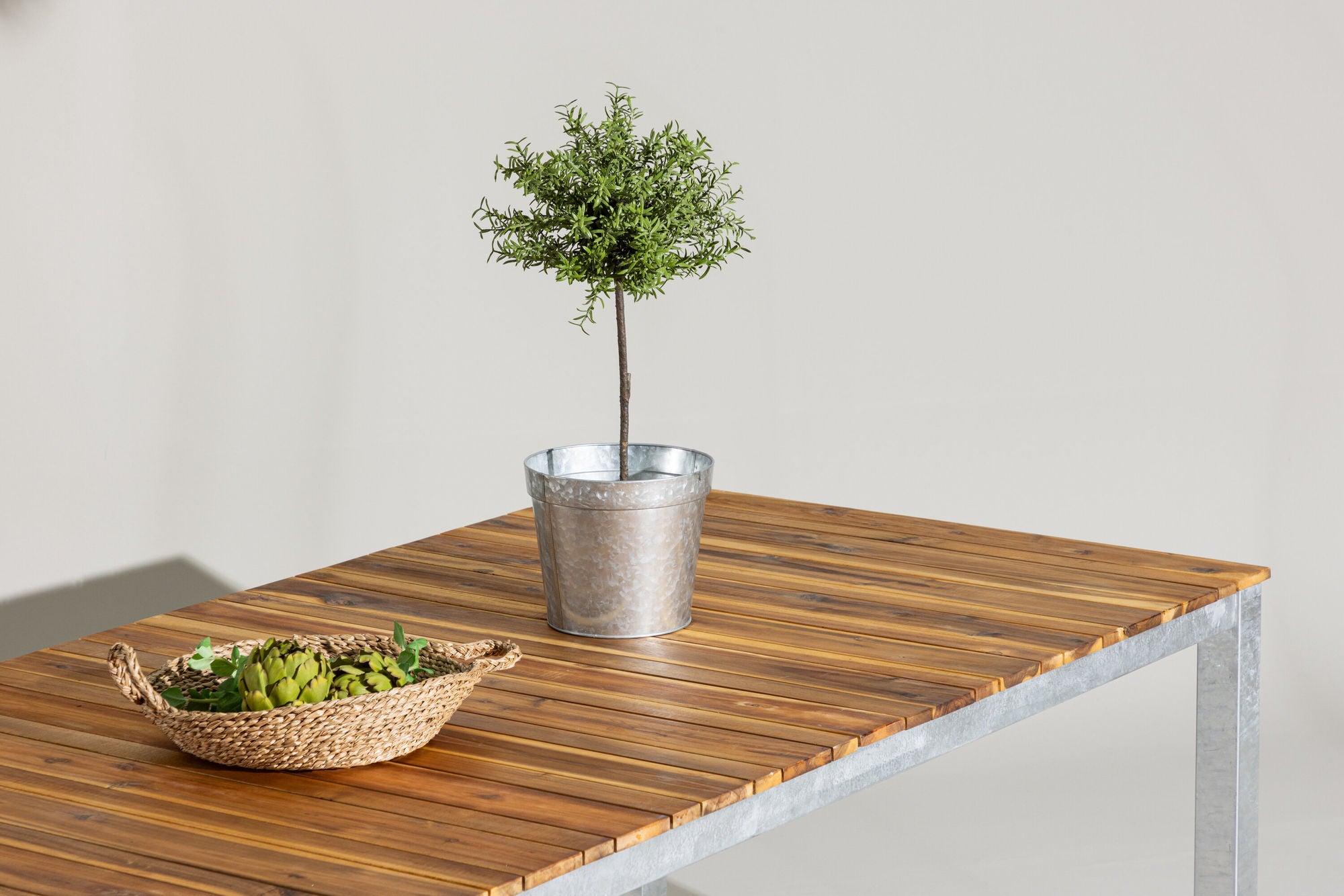 Venture Home Zenia spisebord 200*100 - Acacia / Zink