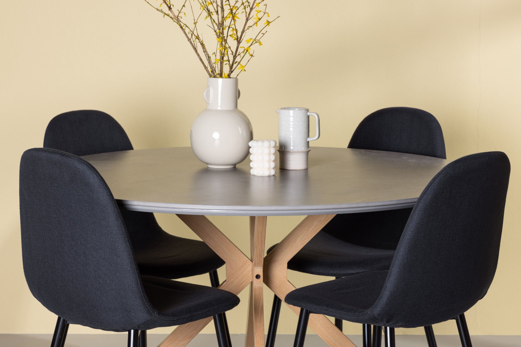 Venture Home Piazza spisebord - Natural / Dark Grey Spraystone +Polar Spisebordsstol - Black Legs - Black Fabric _4