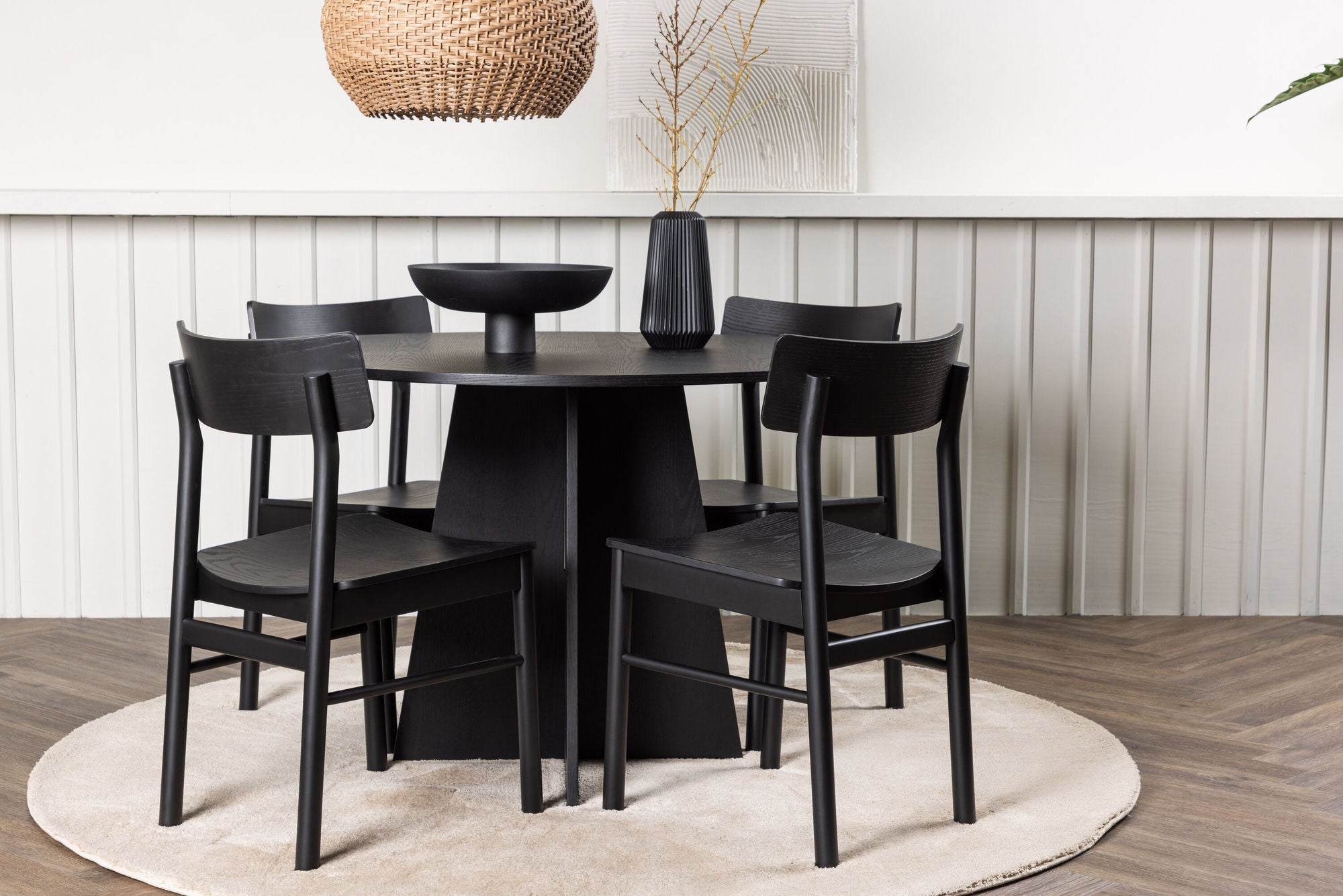 Venture Home Bootcut rund spisebord - Black / Black Fanéer +Montros Spisebordsstol - Natural / Natural Rubberwood _4
