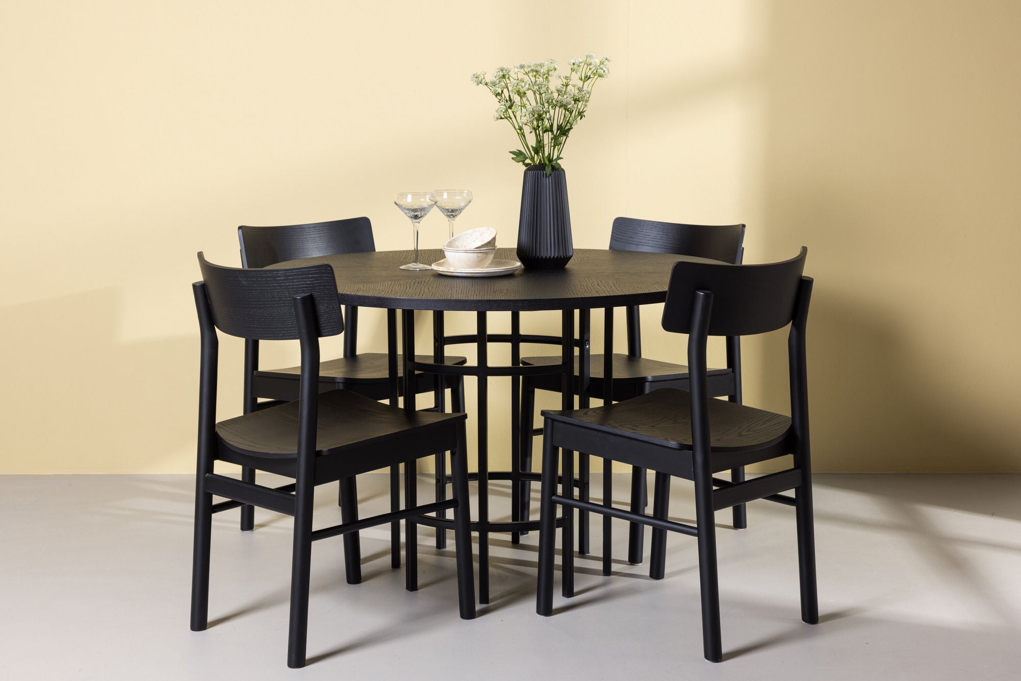 Venture Home Copenhagen spisebord - Black / Black Veneer +Montros Spisebordsstol - Natural / Natural Rubberwood _4