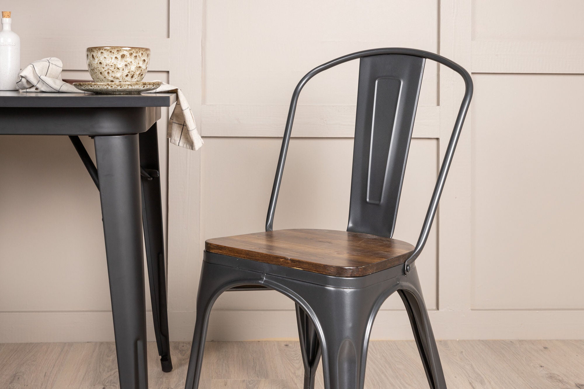 Venture Home Tempe spisebord - Black / Black MDF +Tempe Spisebordsstol - Dark grey / Dark Brown MDF _2