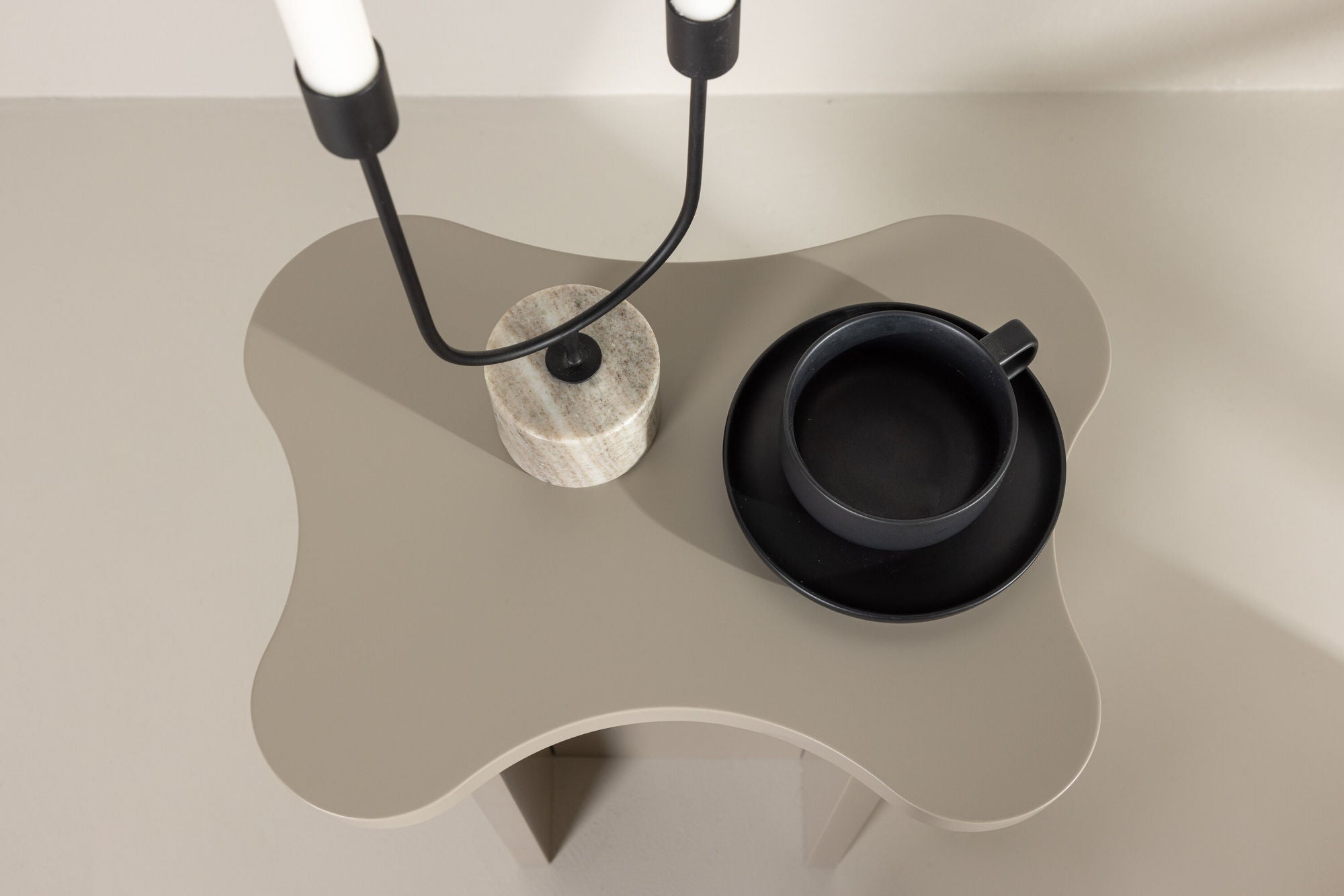 Venture Home Molde Side bord - Brown / MDF