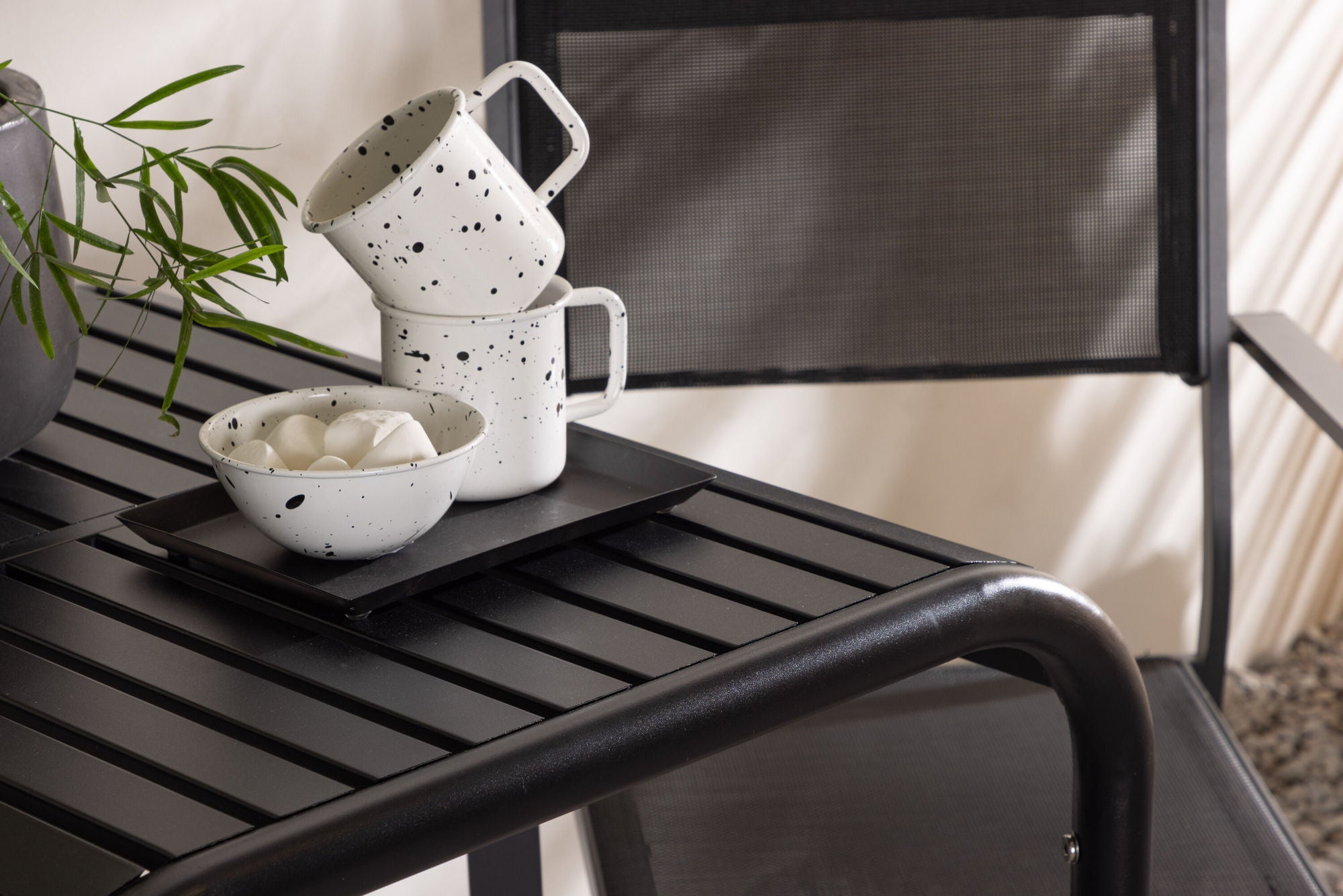Venture Home Borneo Cafebord Aluminium - Black / Kvadrat 70*70* +Copacabana Stacking stol - Black/Black - Ersätter 4131-408 _2