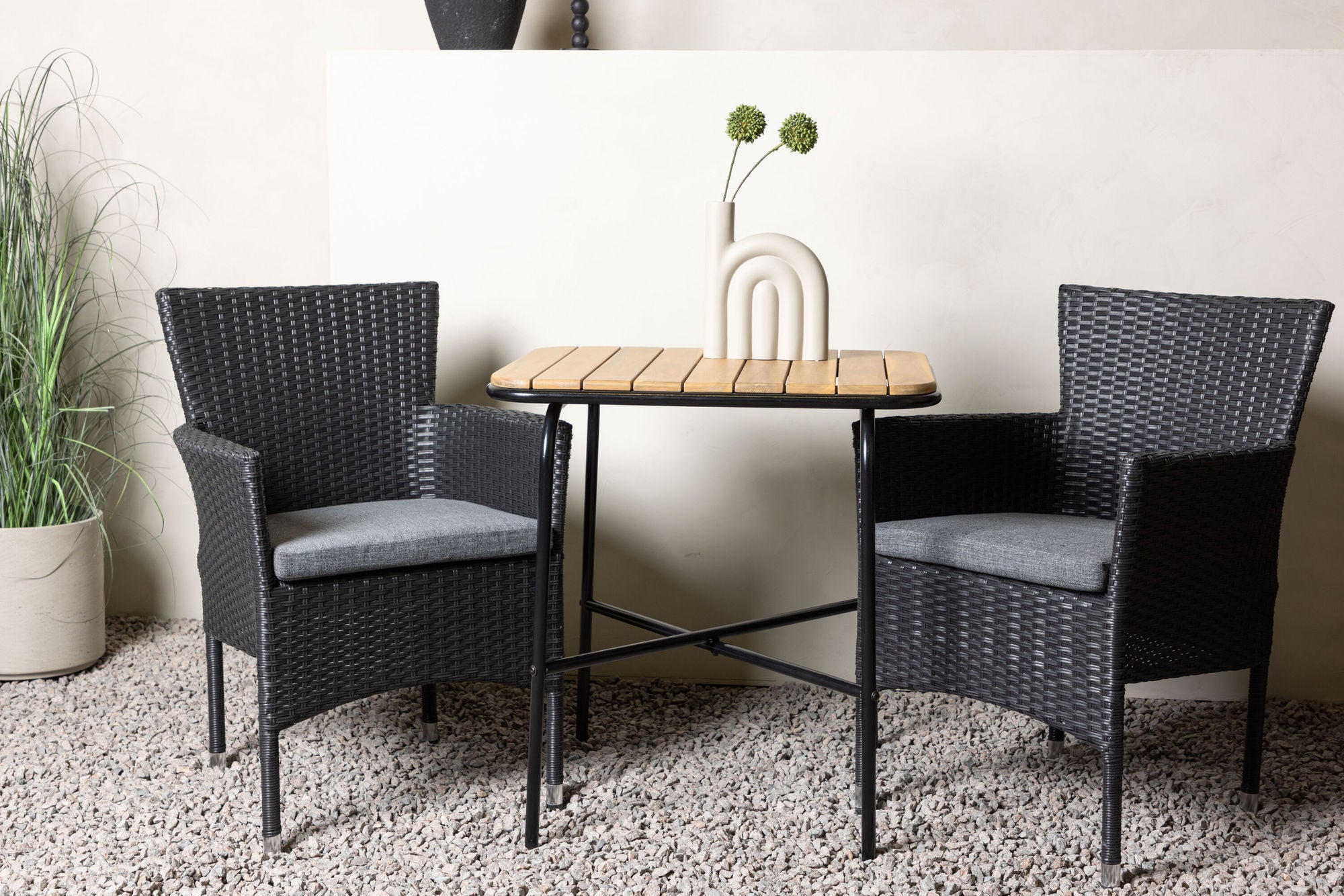 Venture Home Holmbeck Cafebord Steel - Black / Rectangular 55*70*74 +Malina Diningchair Alumnium - Black / Wicker _2