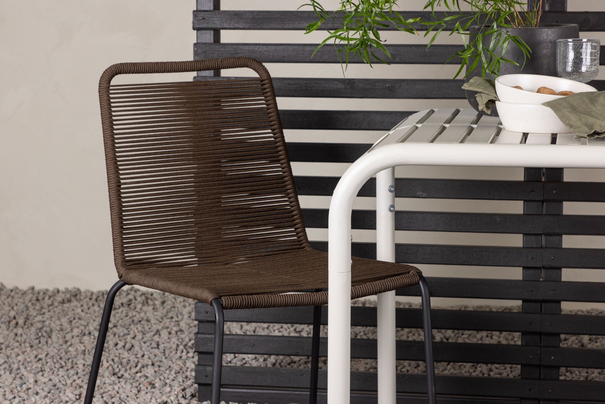 Venture Home Borneo Cafebord Aluminium - Beige / Kvadrat 70*70* +Lindos Diningchair Aluminium - Black / _2