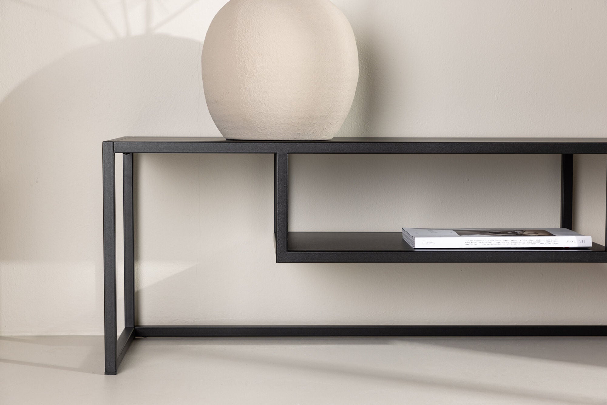 Venture Home Riverside TV-Stand - Black / Black