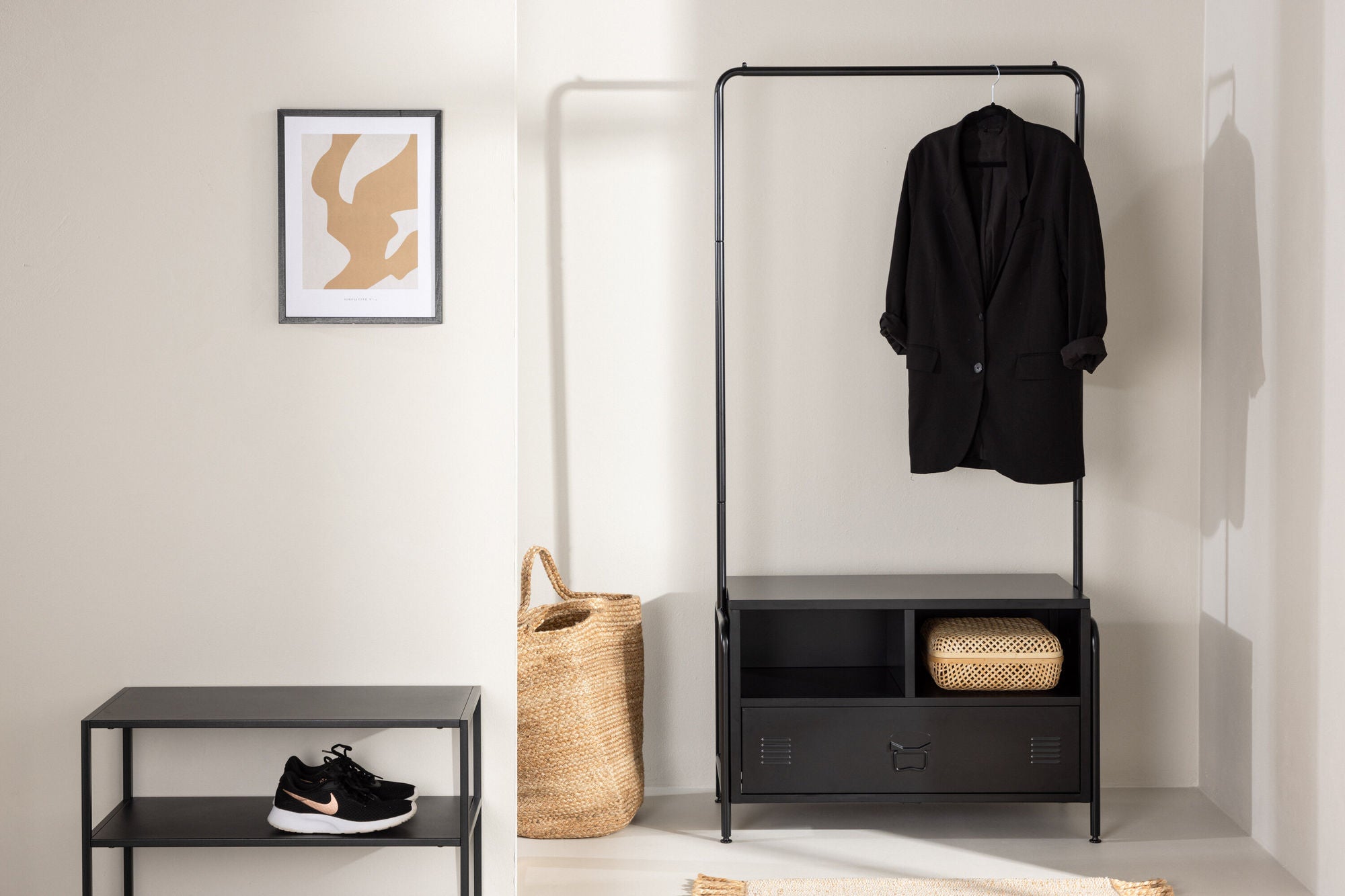 Venture Home Quito Clothing Hanger - Black / Black