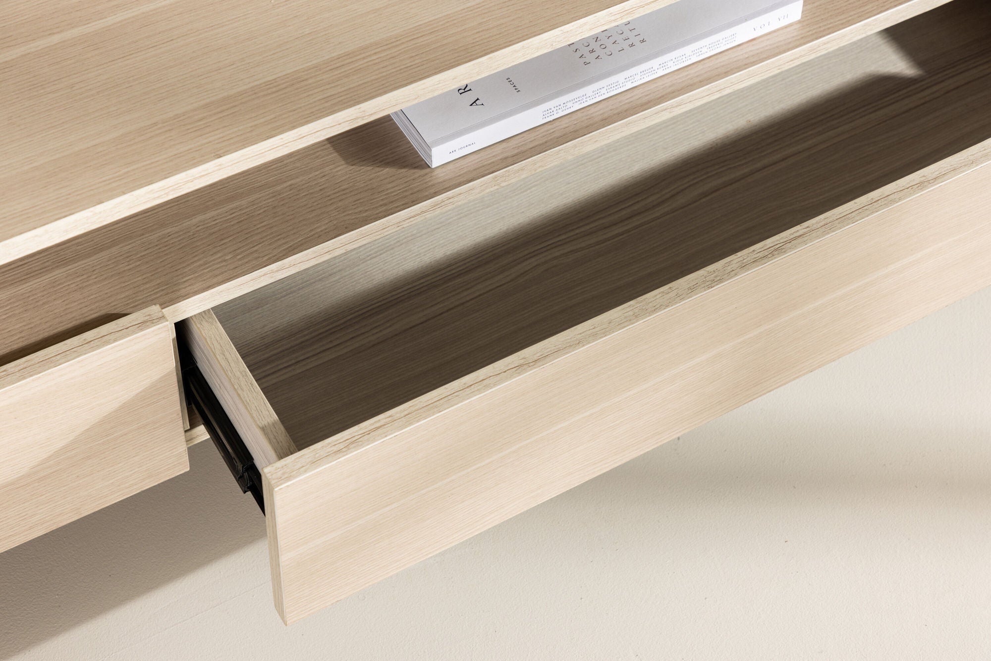 Venture Home Navarra TV bænk - Matte black / Whitewash