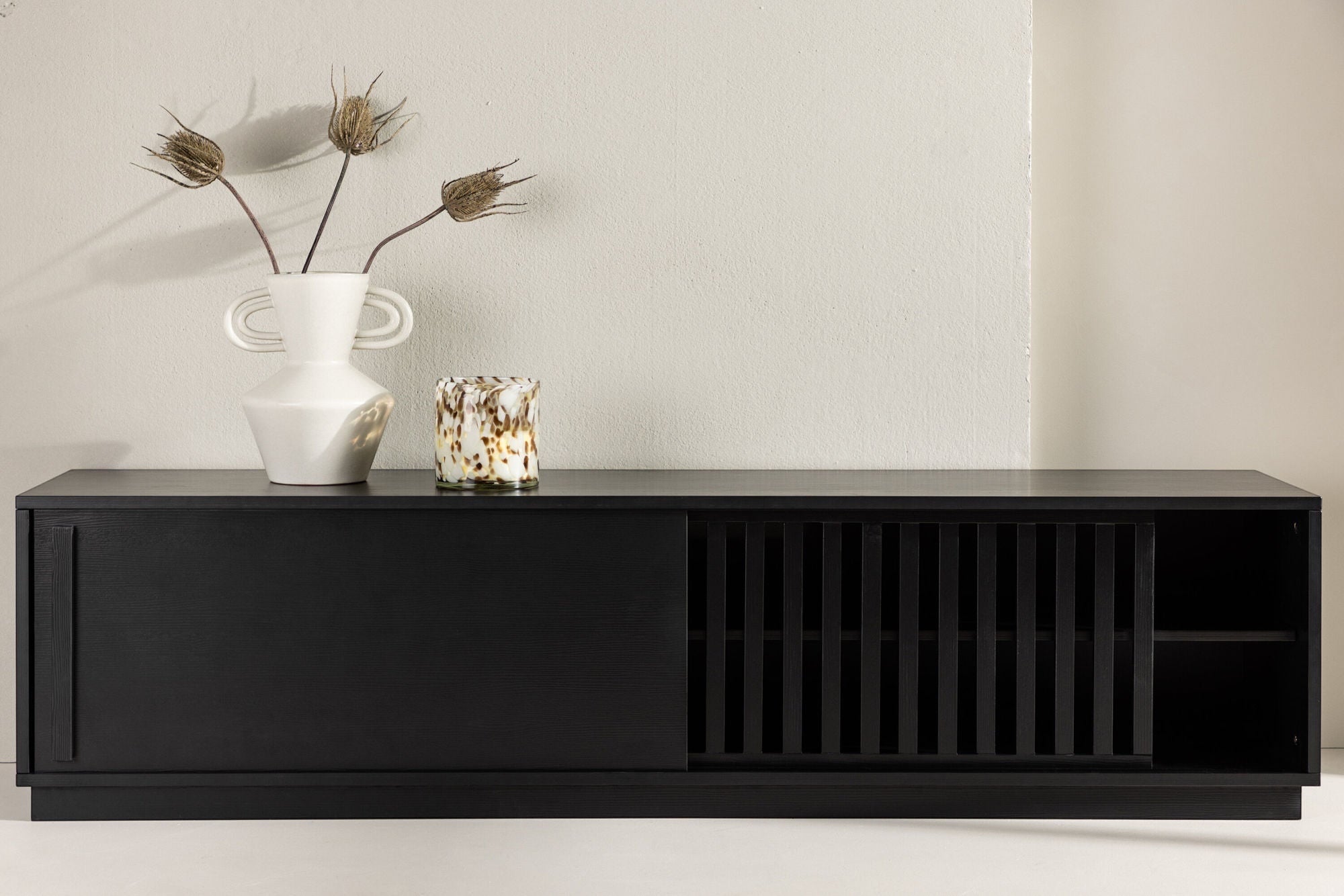 Venture Home Lugo TV bænk - Black / Black Melamine