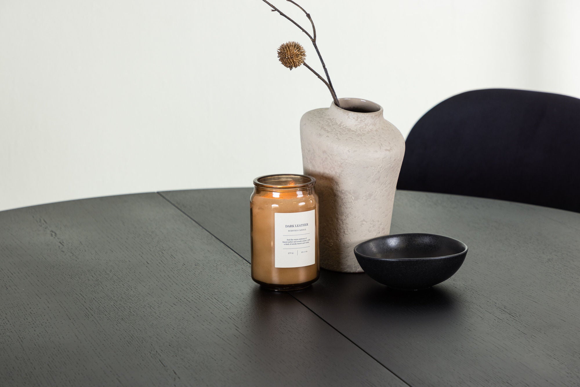 Venture Home Matilda spisebord φ130 - Black / Black MDF with veneer +Stella Spisebordsstol - Black / Black Velvet _4