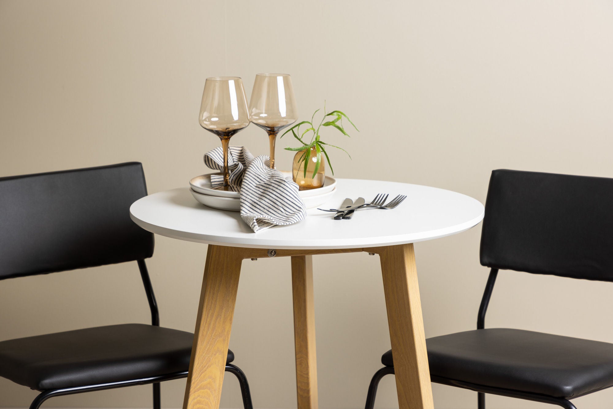 Venture Home Leonora spisebord φ65 - Oaklook / White MDF +Kenth stol - Black / Black PU _2