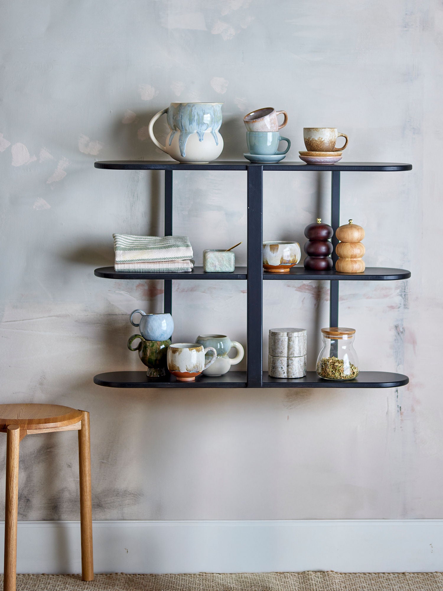 Bloomingville Vicente Hylde, Sort, MDF