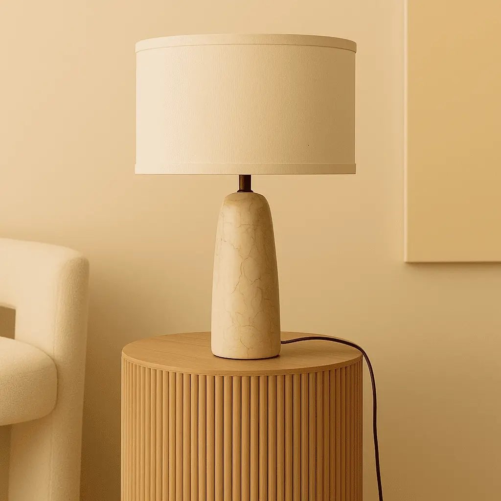 Charlotte marmor bordlampe