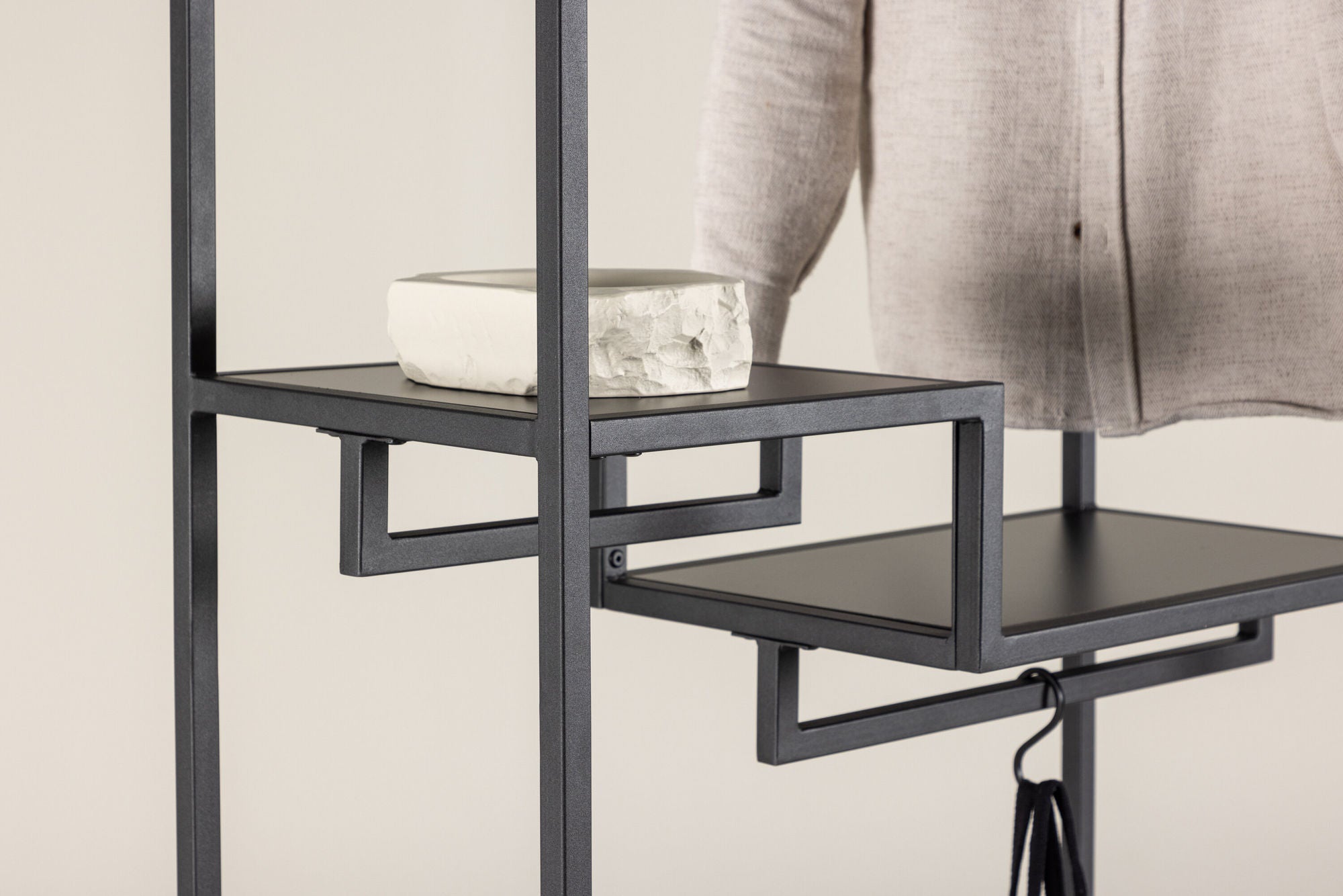 Venture Home Staal Clothing Hanger - Black / Steel
