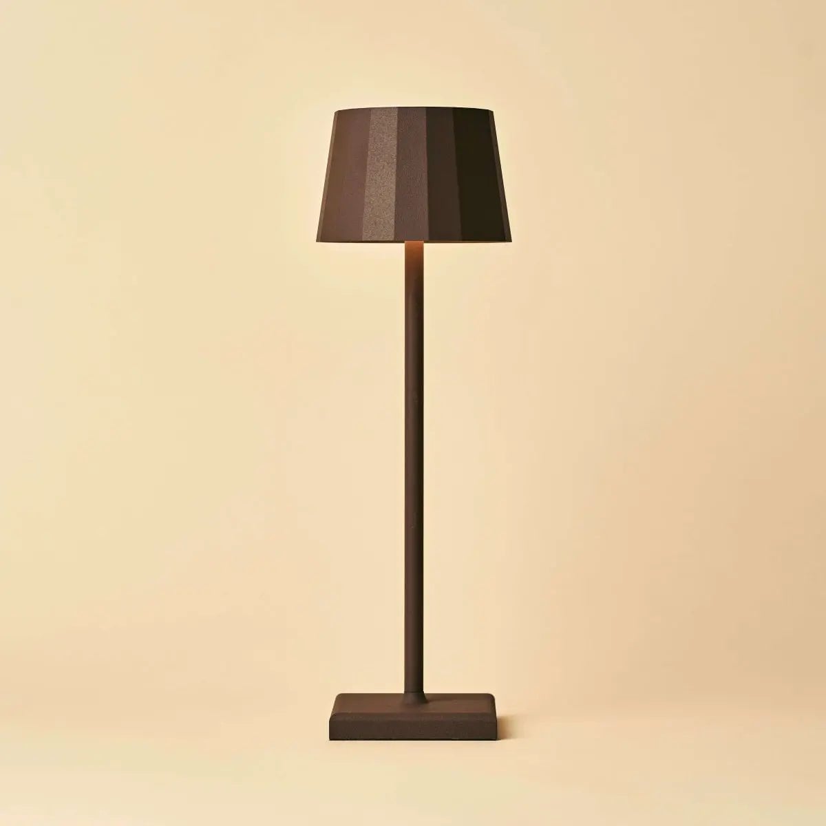 William Mocha Brown genopladelig bordlampe