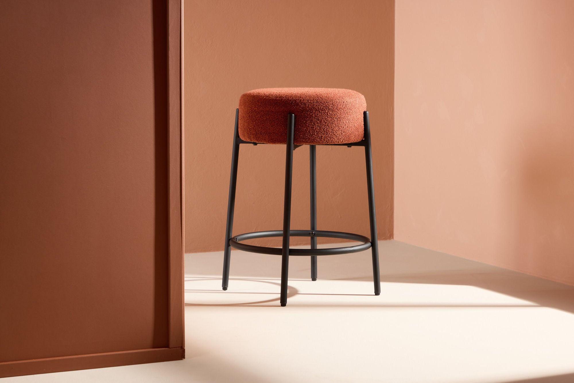 Venture Home Tucson Bar stol - Black Legs / Roasty Boucle