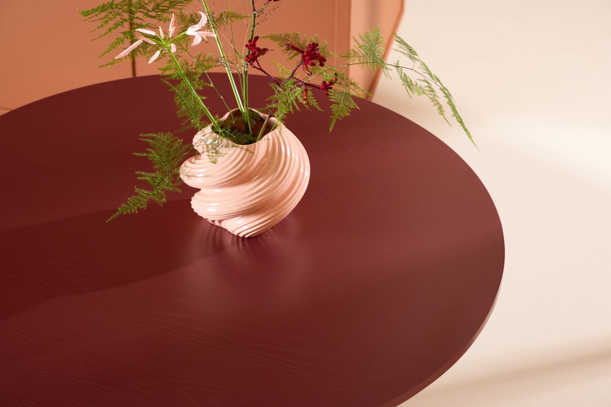 Venture Home Lenox spisebord - Burgundy Legs / Burgundy MDF, Veneer