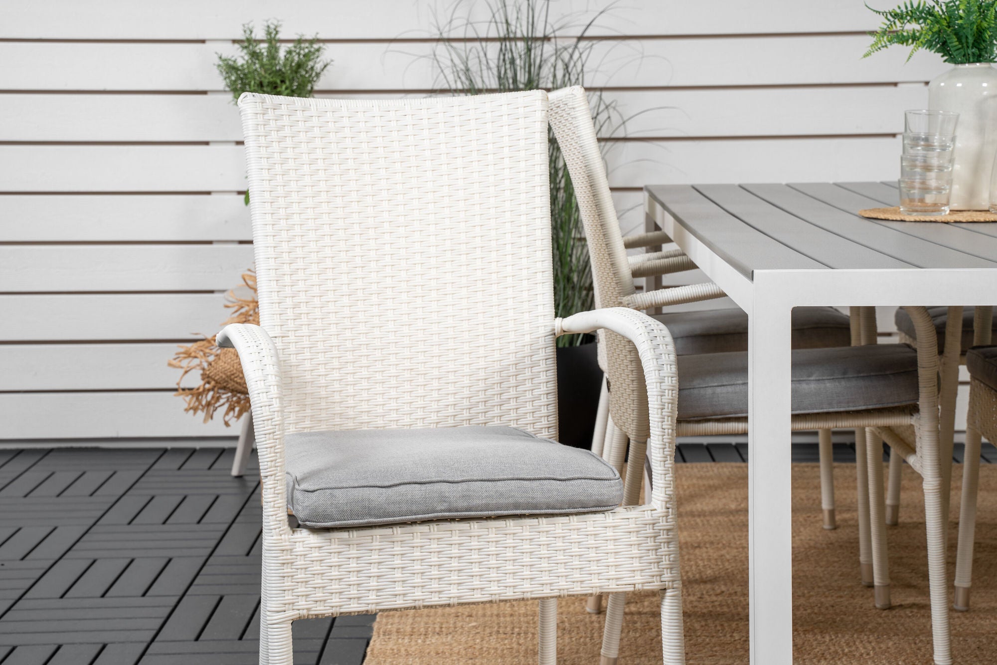 Venture Home Break spisebord - 205*90 - White Alu / Grey Aintwood+Anna Arm stol (stackabl