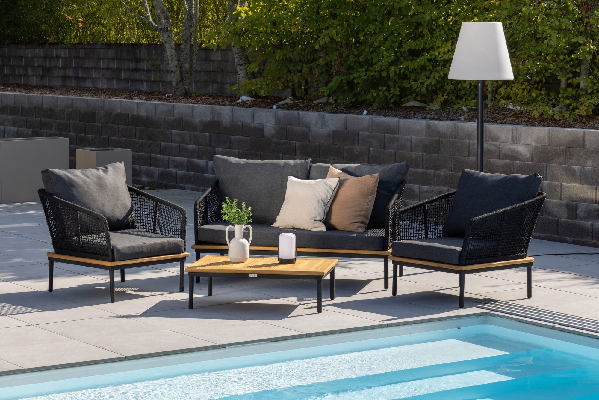 Venture Home Andorra Sofa Set - Black Alu / Acacia / Black Rope / Grey Cushion