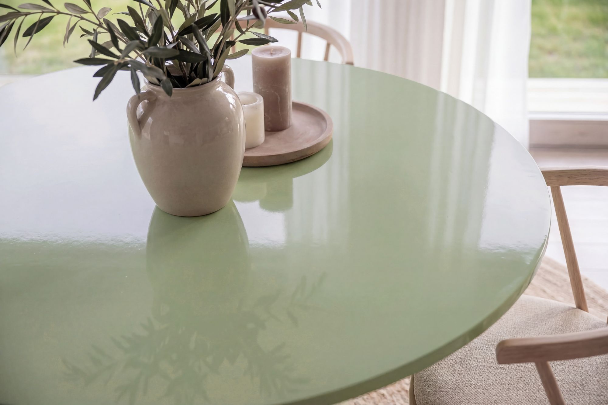 Venture Home Lanzo spisebord Ø120 Matcha Green + Bobby stol 2-pack Whitewash Wood _4