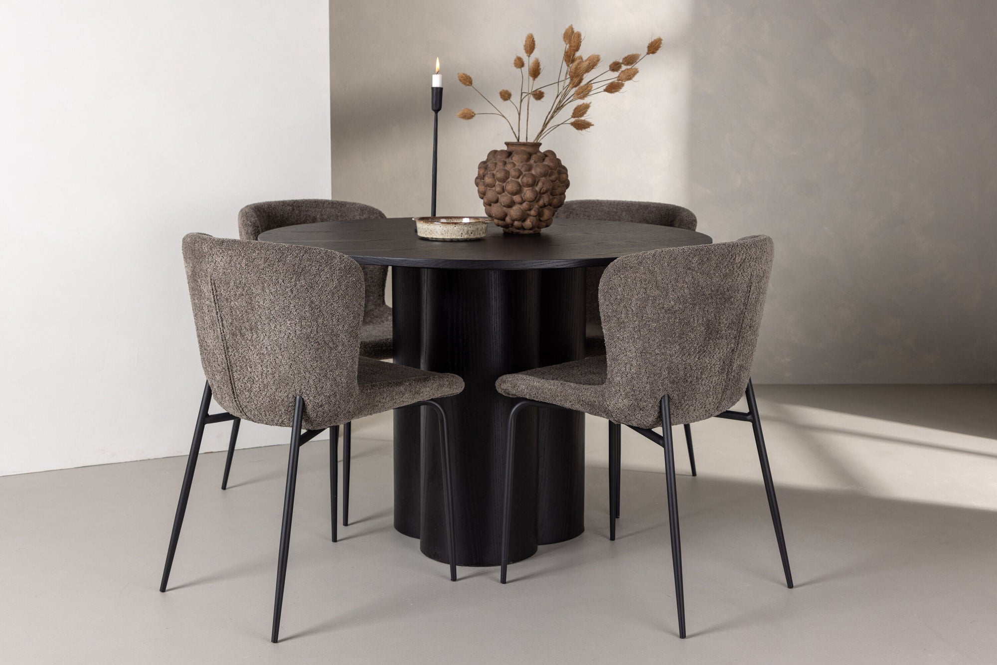 Venture Home OliviaDiningbord-Black/BlackVeneer+ModestoDiningstol-Grey/SmokedBlackBoucle_4