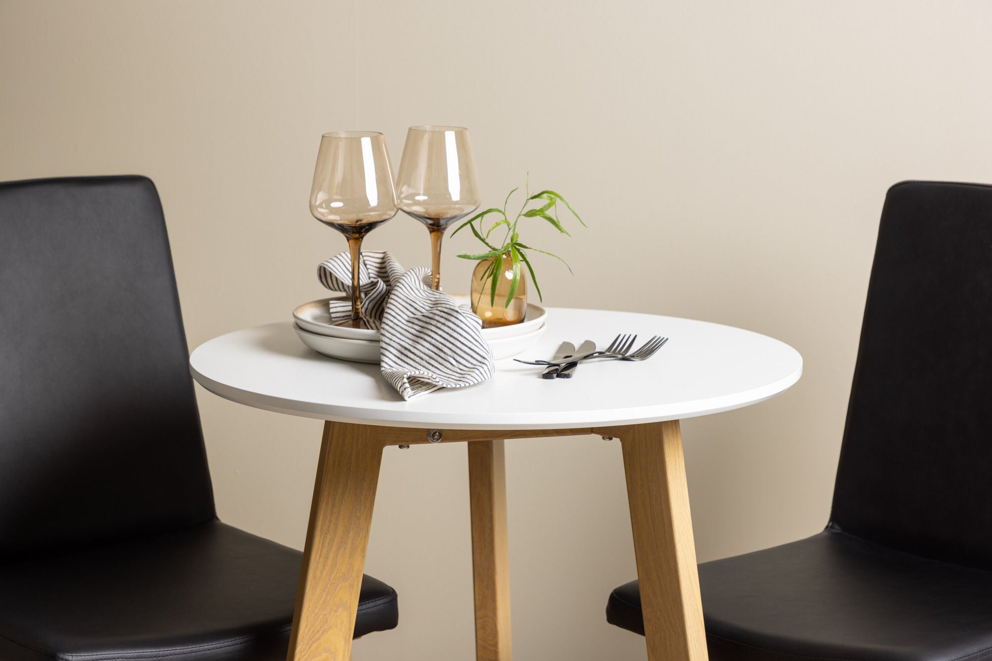 Venture Home Leonora spisebord φ65 - Oaklook / White MDF +Today Spisebordsstol - Nature / Black PU _2