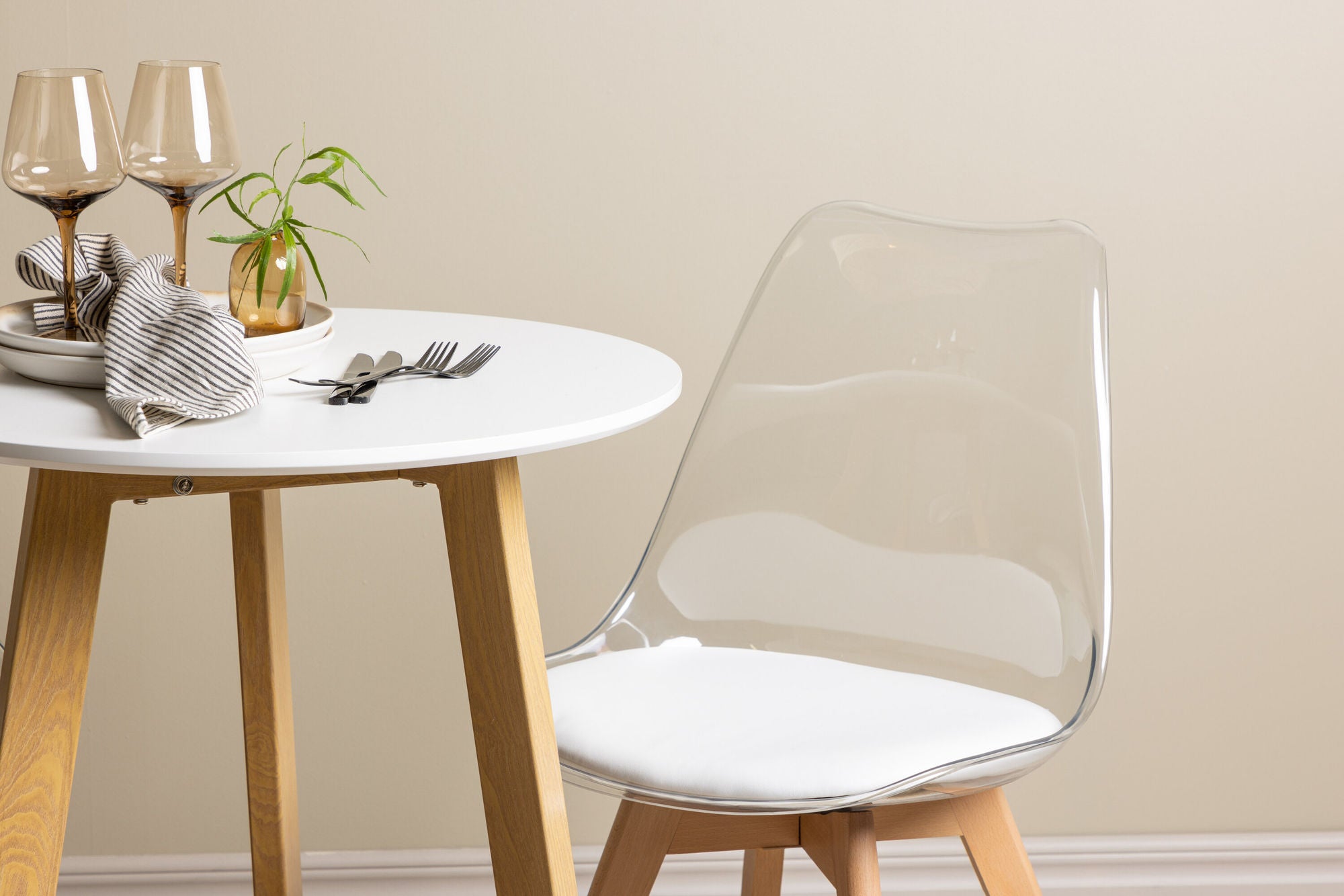 Venture Home Leonora spisebord φ65 - Oaklook / White MDF +Edvin Spisebordsstol - Nature / PET (seat cushion white) PET surface,seat with usual sponge _2