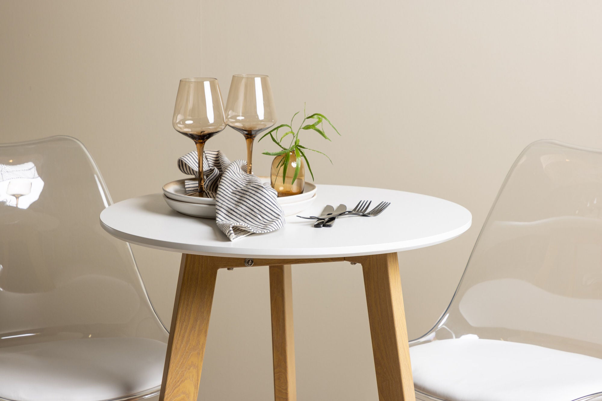 Venture Home Leonora spisebord φ65 - Oaklook / White MDF +Edvin Spisebordsstol - Nature / PET (seat cushion white) PET surface,seat with usual sponge _2