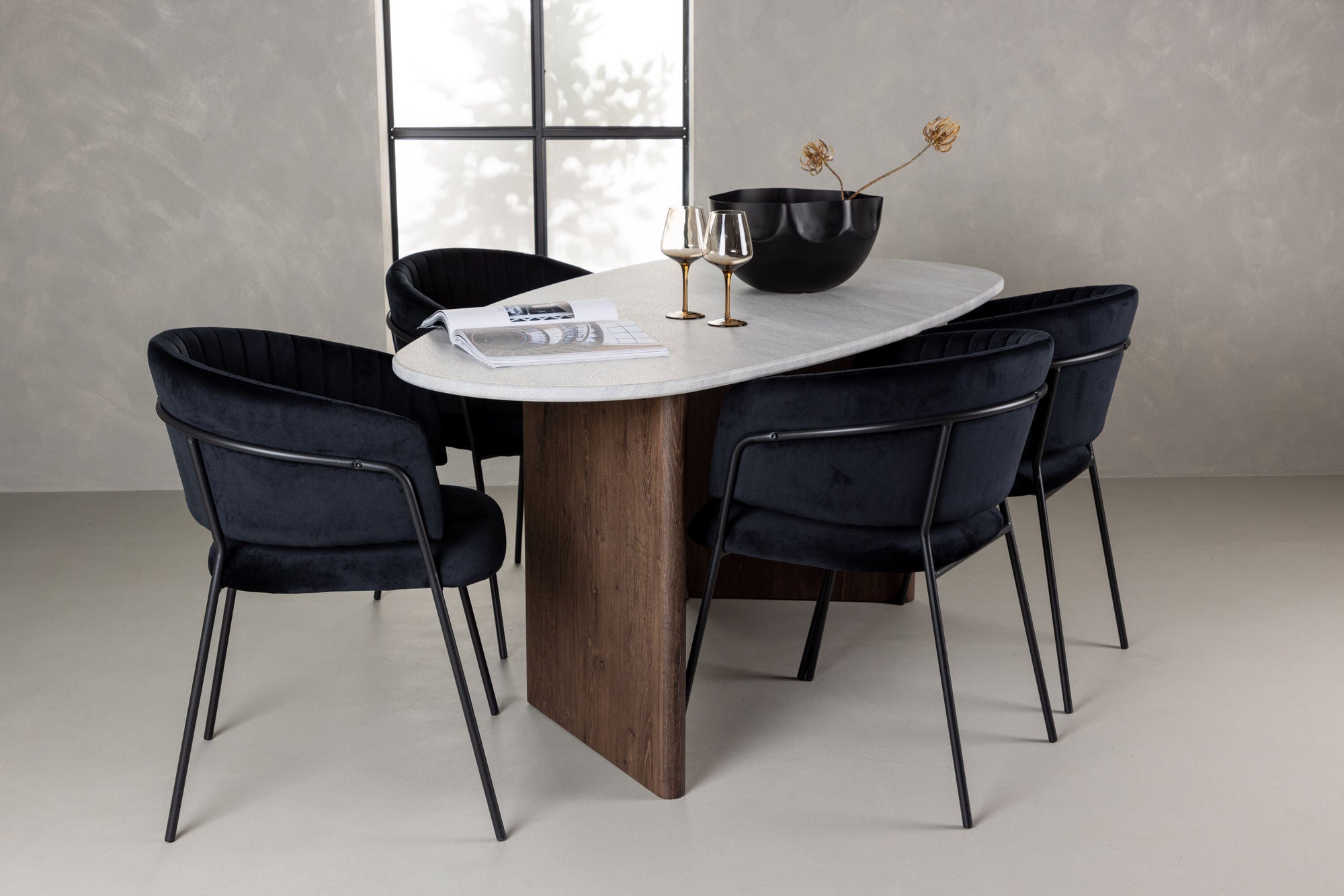 Venture Home Grönvik spisebord 180*75 - Mocca / Offwhite Concretelook MDF +Selma Spisebordsstol - Black / Black Velvet _4