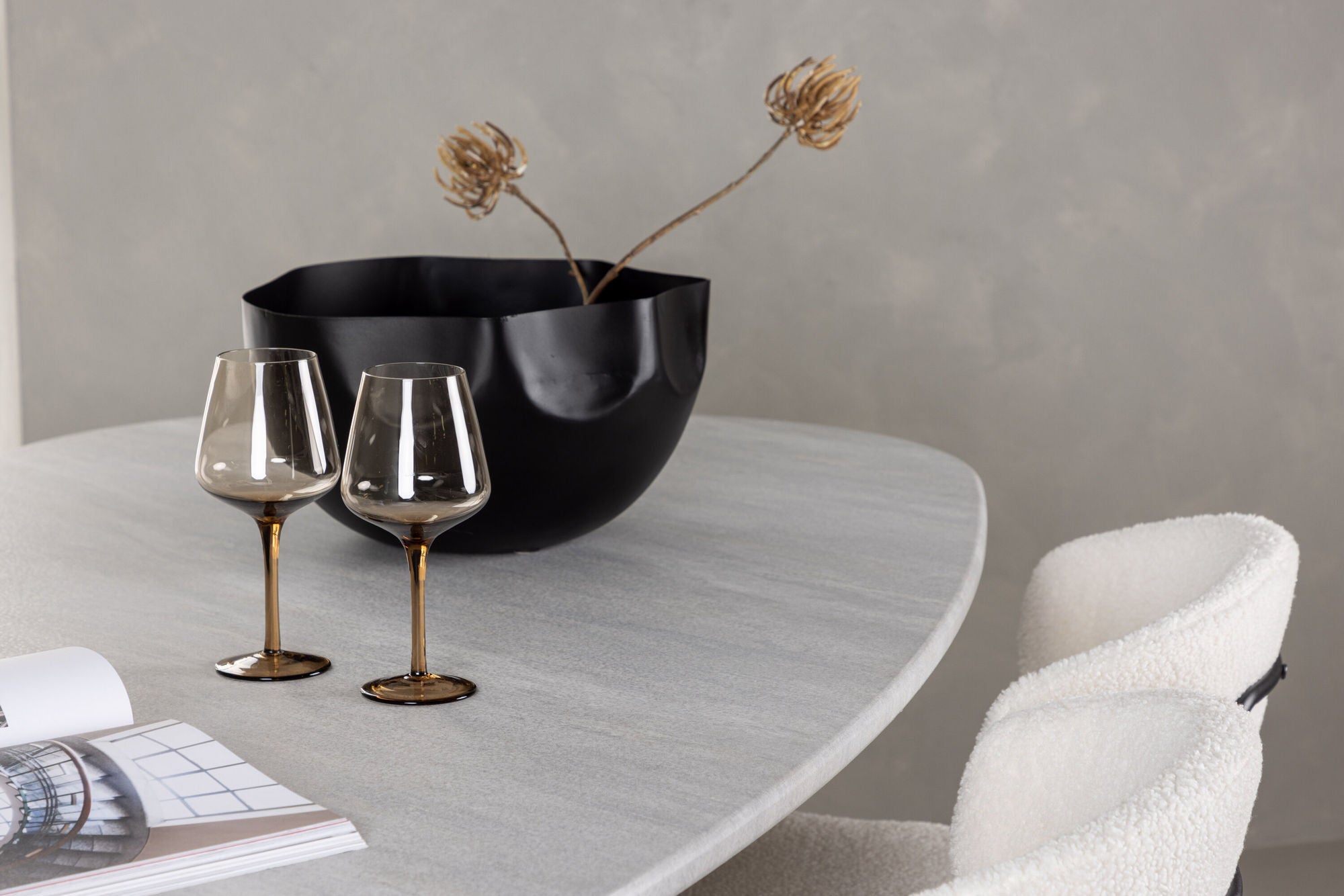 Venture Home Grönvik spisebord 180*75 - Mocca / Offwhite Concretelook MDF +Chico Spisebordsstol - Black / White Boucle _4