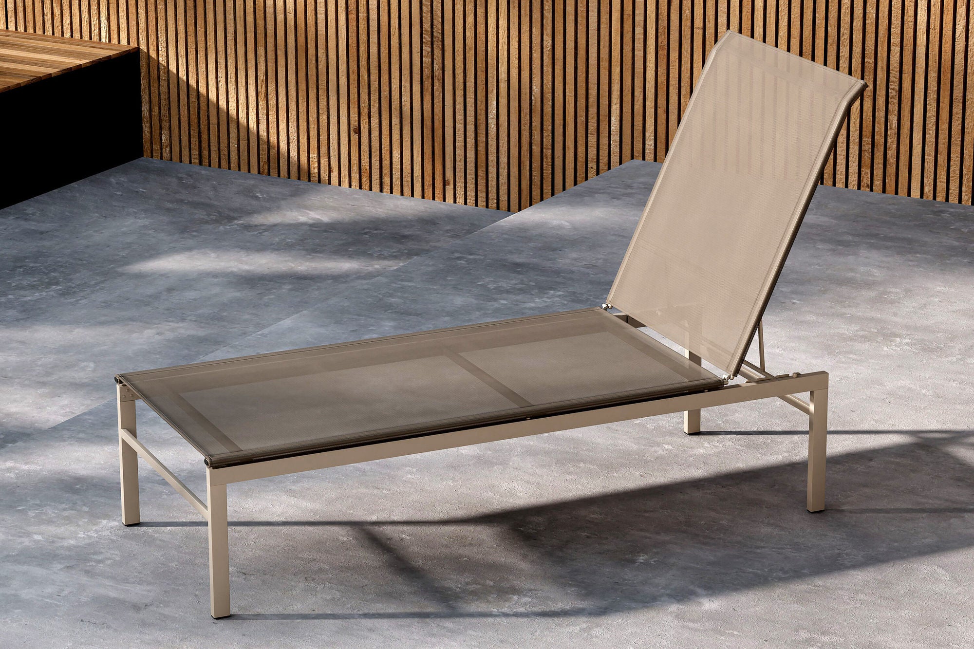 Venture Home Massimo Sun Lounge - Beige / Beige