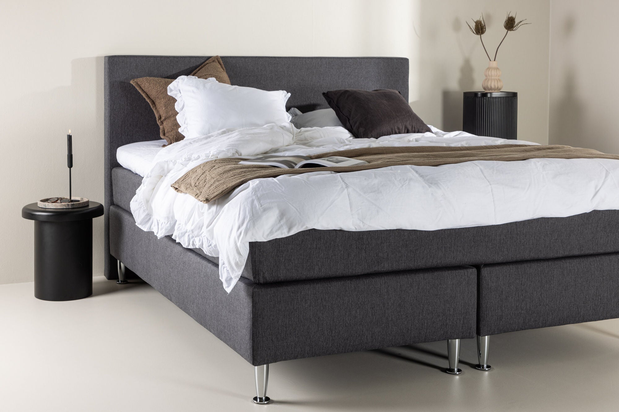 Venture Home Toledo Bed 180*200 - Matte Silver / Dark grey Fabric Lino 12