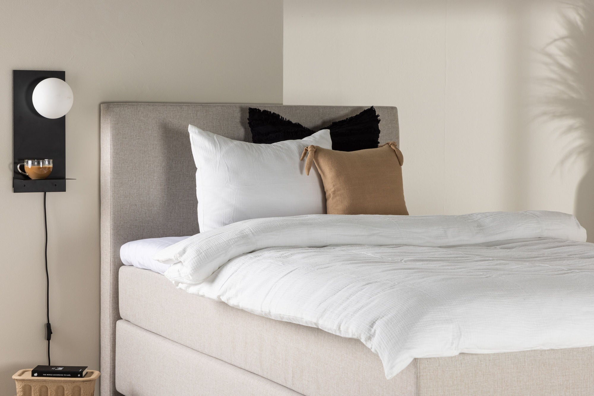 Venture Home Toledo Bed 120*200 - Matte Silver / Beige Fabric Lino 02