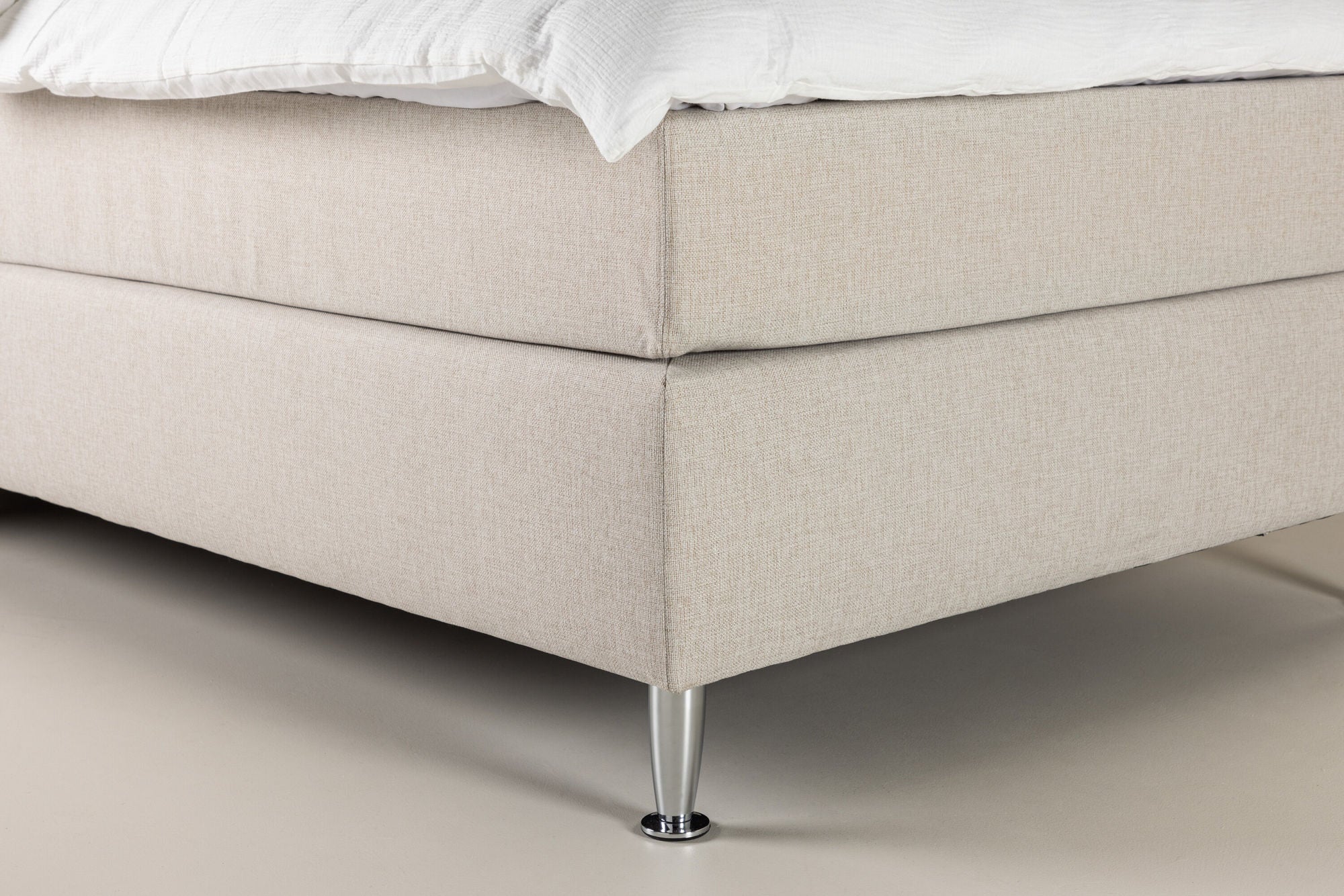 Venture Home Toledo Bed 120*200 - Matte Silver / Beige Fabric Lino 02