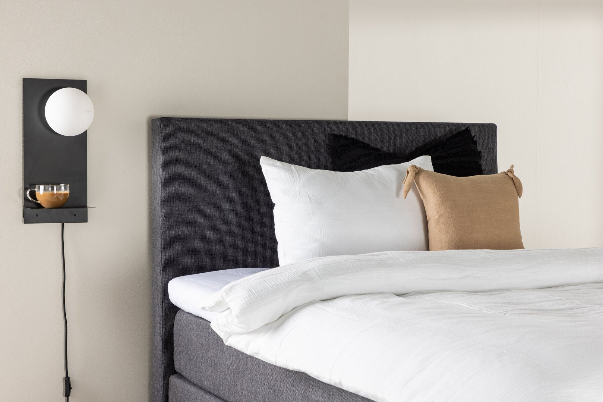 Venture Home Toledo Bed 120*200 - Matte Silver / Dark grey Fabric Lino 12