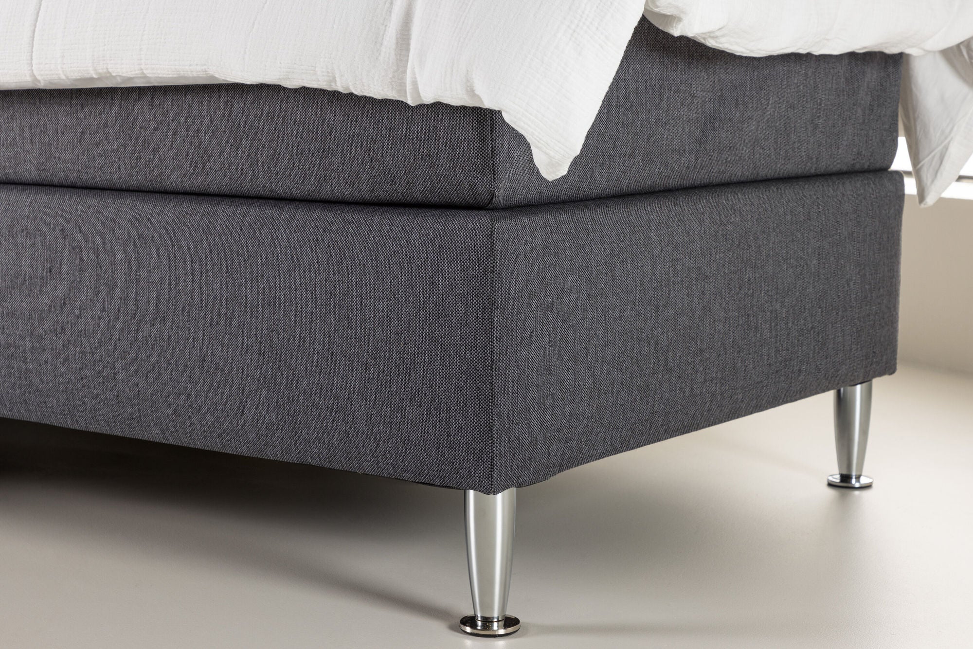 Venture Home Toledo Bed 90*200 - Matte Silver / Dark grey Fabric Lino 12