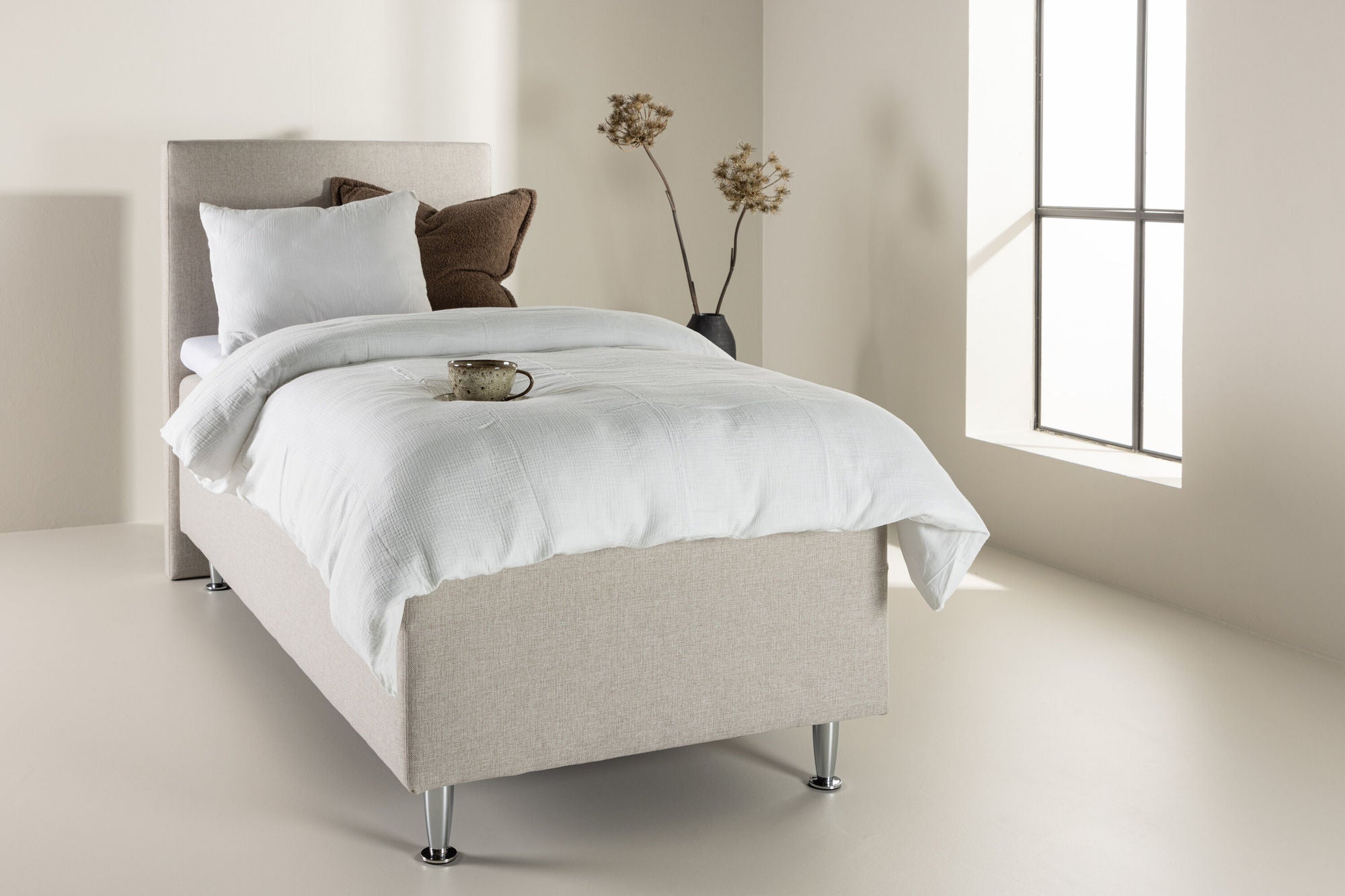 Venture Home Mesa Bed 90*200 - Matte Silver / Beige Fabric Lino 02